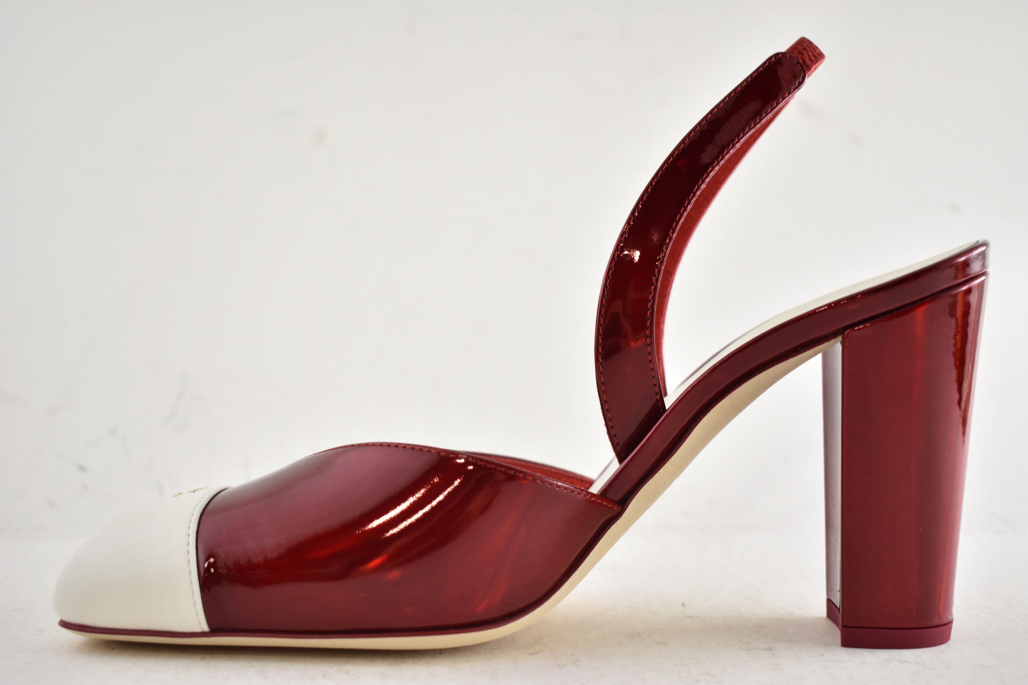 Chanel 26S Blazy White Square Toe CC Slingback Block Heel Pump 42 Size US 12 / IT 42 - 15 Thumbnail
