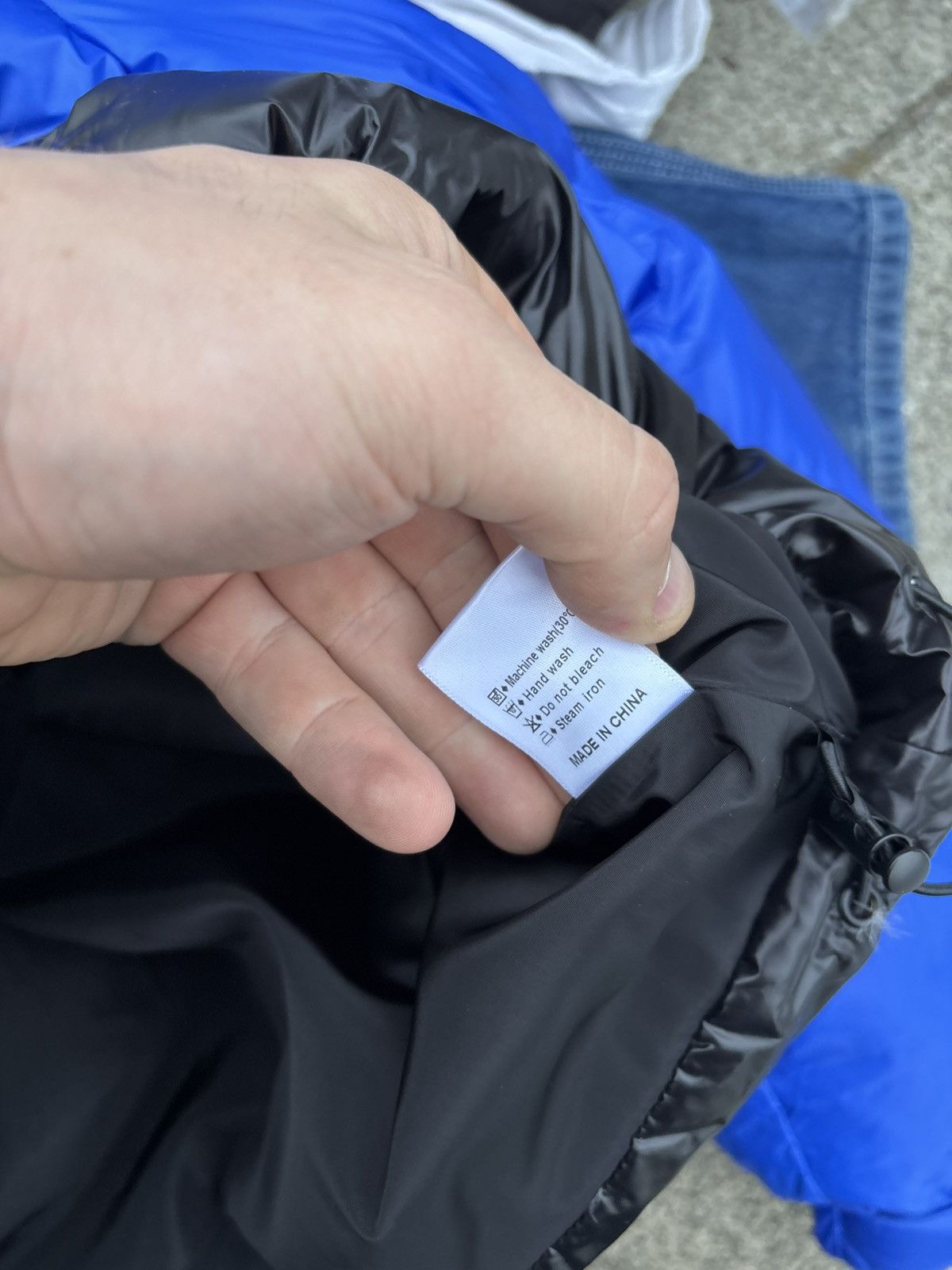 HMDD Blue black two tone sold out puffer Size US M / EU 48-50 / 2 - 6 Thumbnail