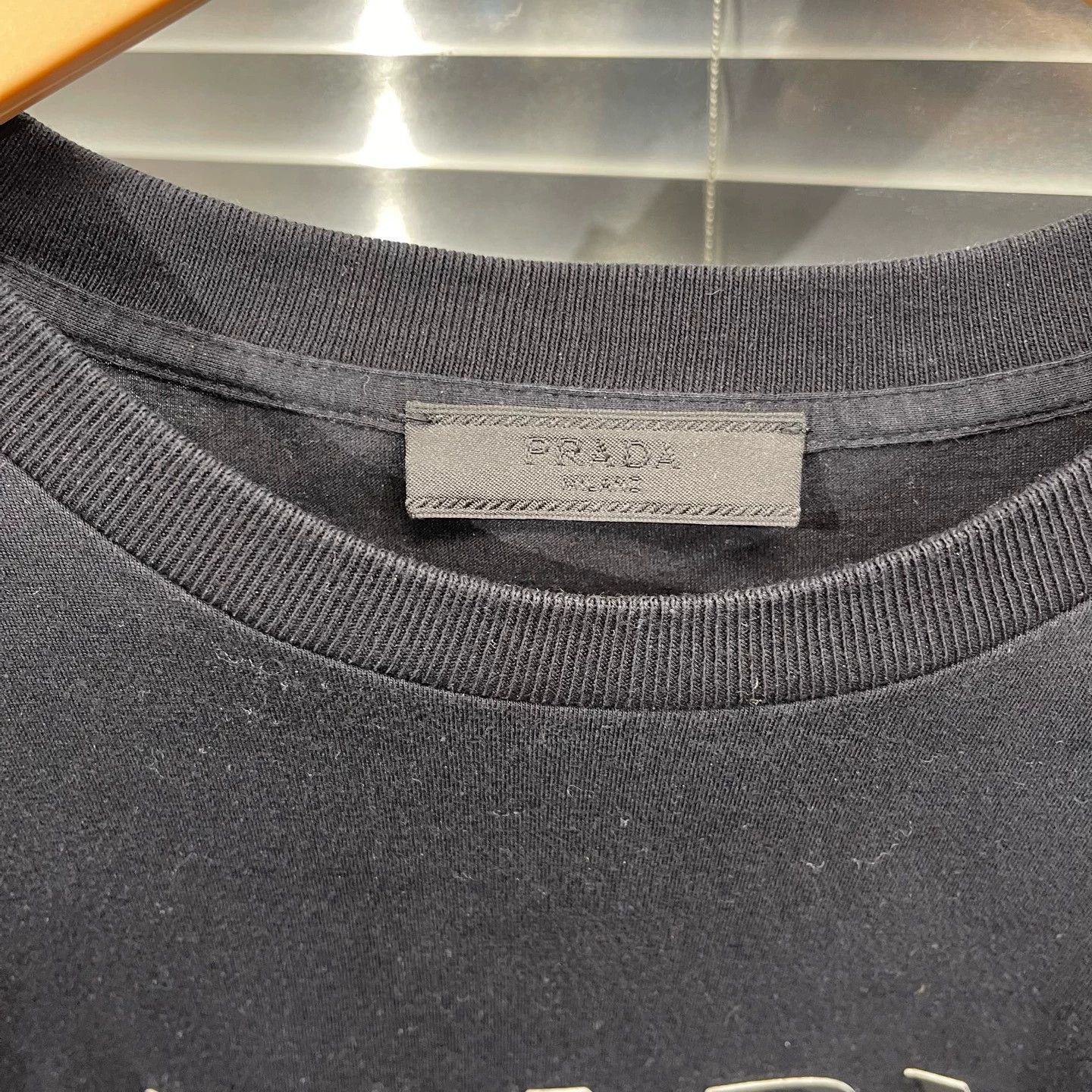 Prada Prada letter print short sleeve tee L 95new Size US L / EU 52-54 / 3 - 3 Thumbnail