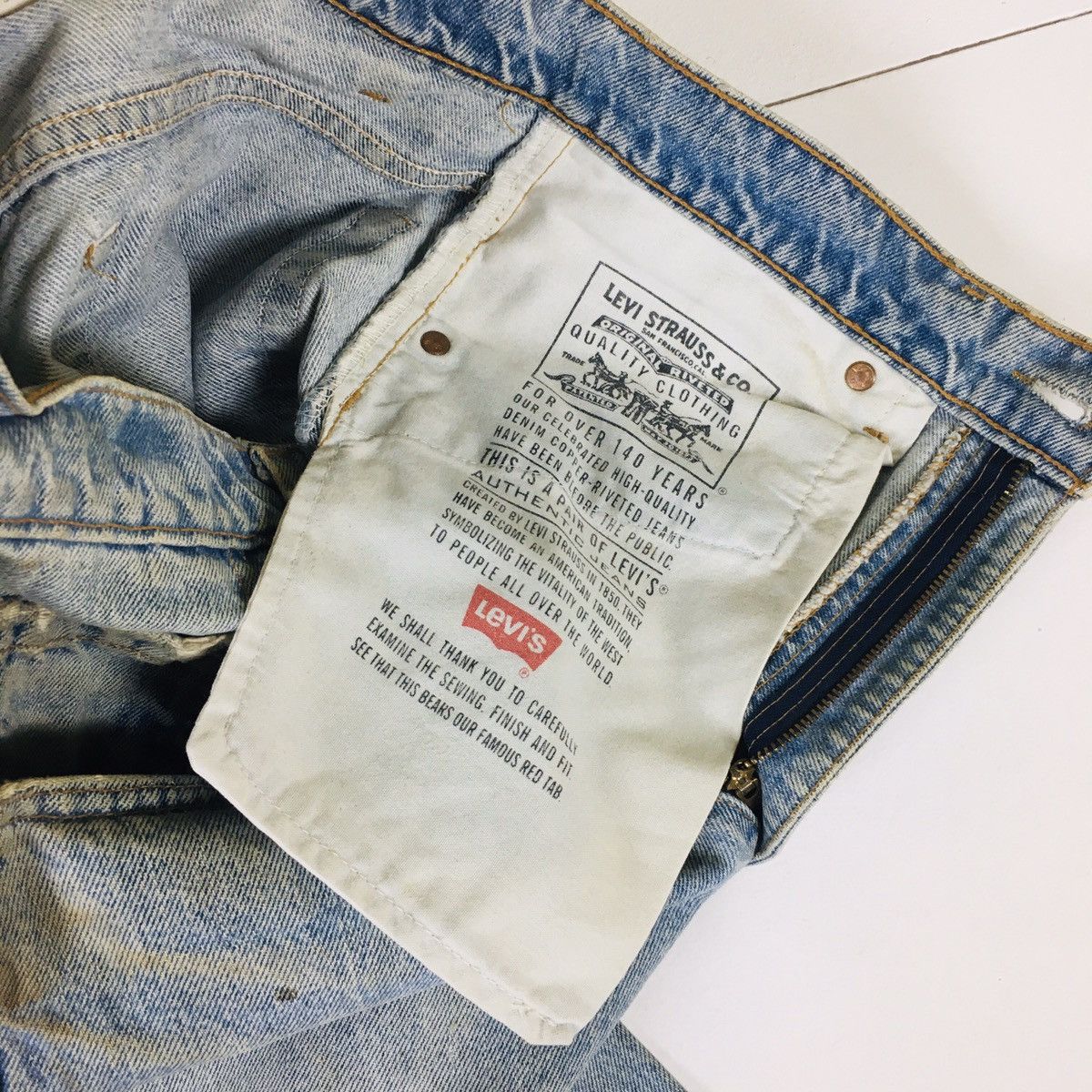Levi's Vintage 90s Levi’s 505 Regular Fit Straight Leg Size US 32 / EU 48 - 10 Thumbnail