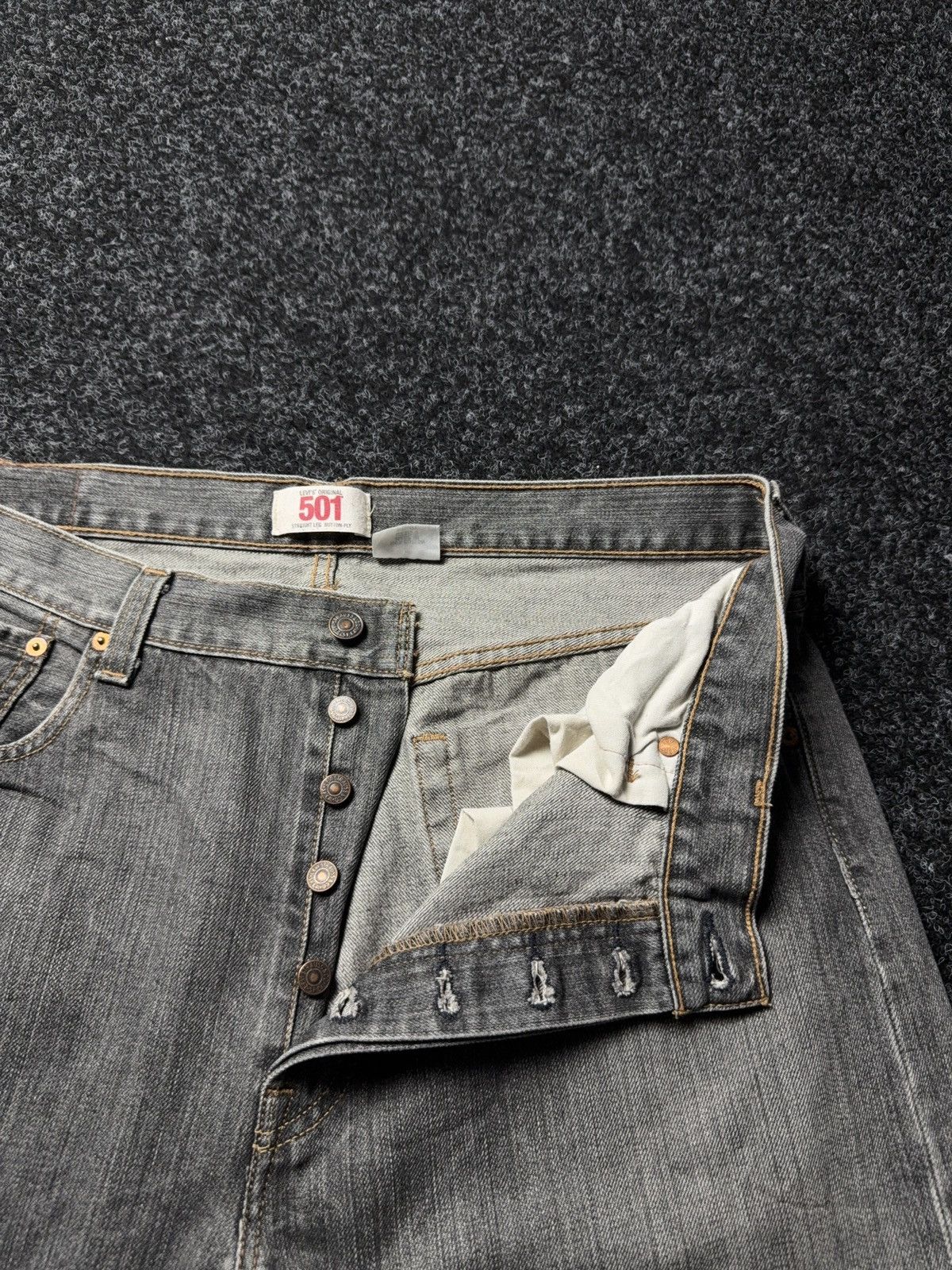 Levi's Vintage 00s Levi’s 501 Grey Wash Straight Leg Jeans LGB Y2K Size US 36 / EU 52 - 7 Thumbnail