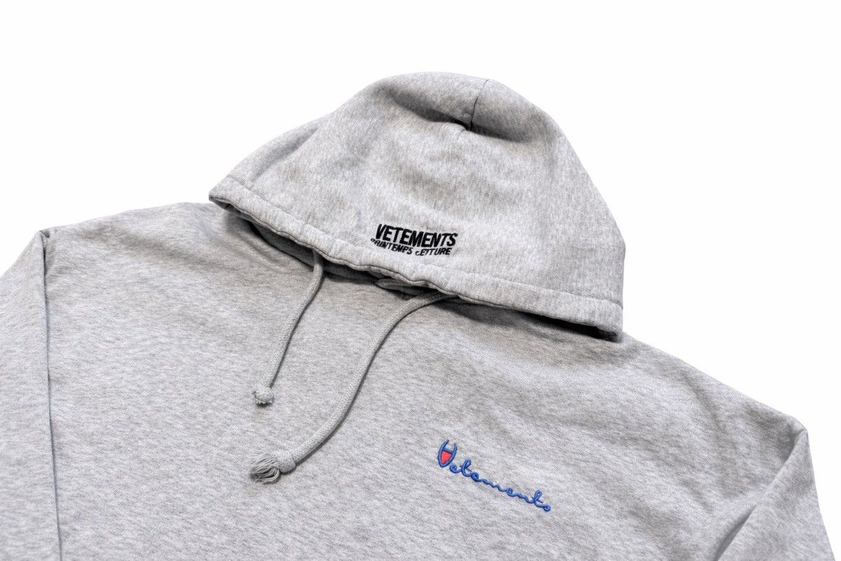 Vetements Vetements 2016 Reversible Champion Cropped Hoodie Grey Small Size US S / EU 44-46 / 1 - 4 Thumbnail