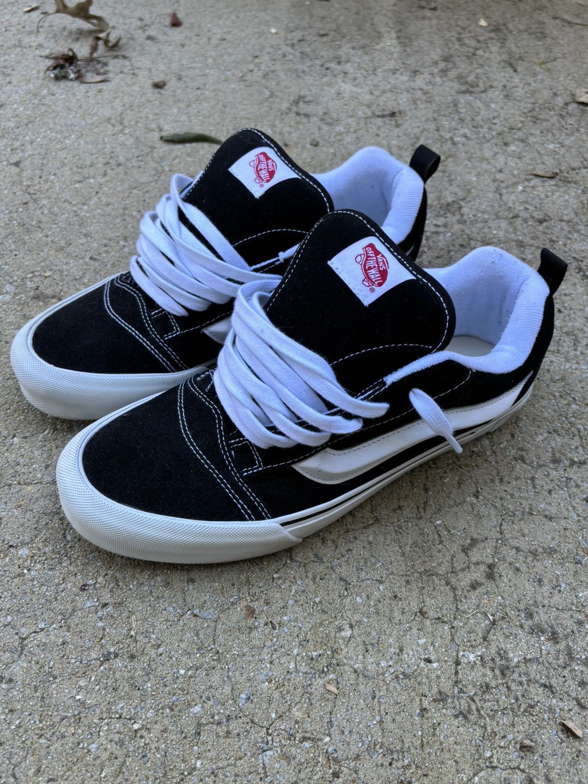 Vans Vans Black/White Size US 10 / EU 43 - 3 Thumbnail