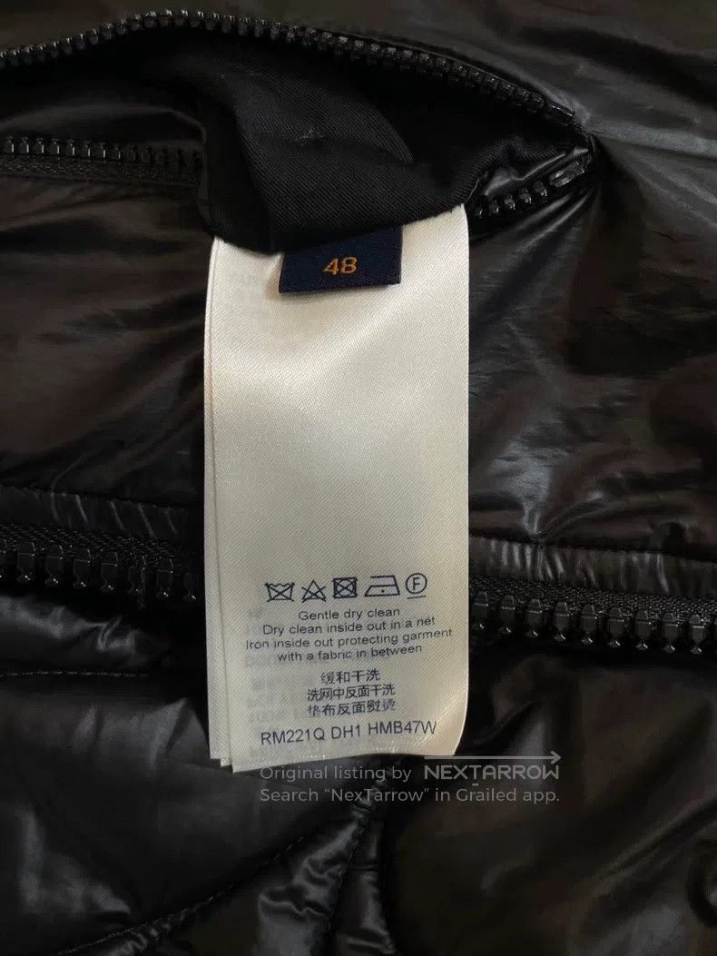 Louis Vuitton Louis Vuitton Black flower-stitched down jacket Size US M / EU 48-50 / 2 - 5 Thumbnail