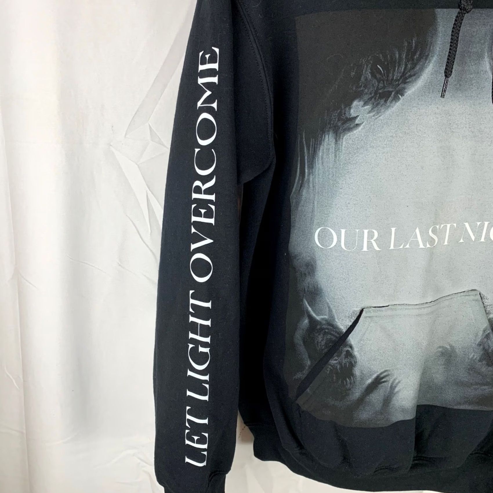Gildan VINTAGE no? Our Last Night Hoodie Mens S Black Graphic Print Hooded Kangaroo Pocket Let Light Overcome Gildan Heavy Blend Rock Band Merch Size US S / EU 44-46 / 1 - 5 Thumbnail