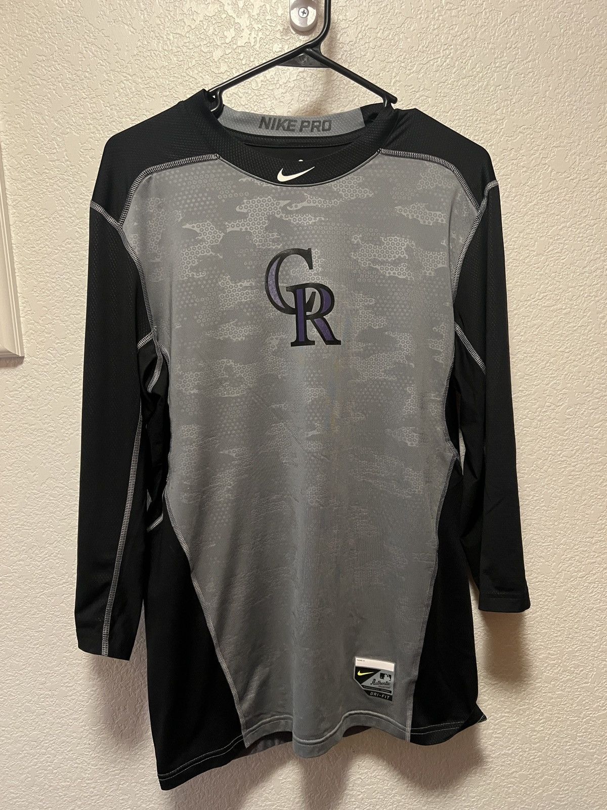 Nike Colorado Rockies Nike Shirt Size US M / EU 48-50 / 2 - 1 Thumbnail