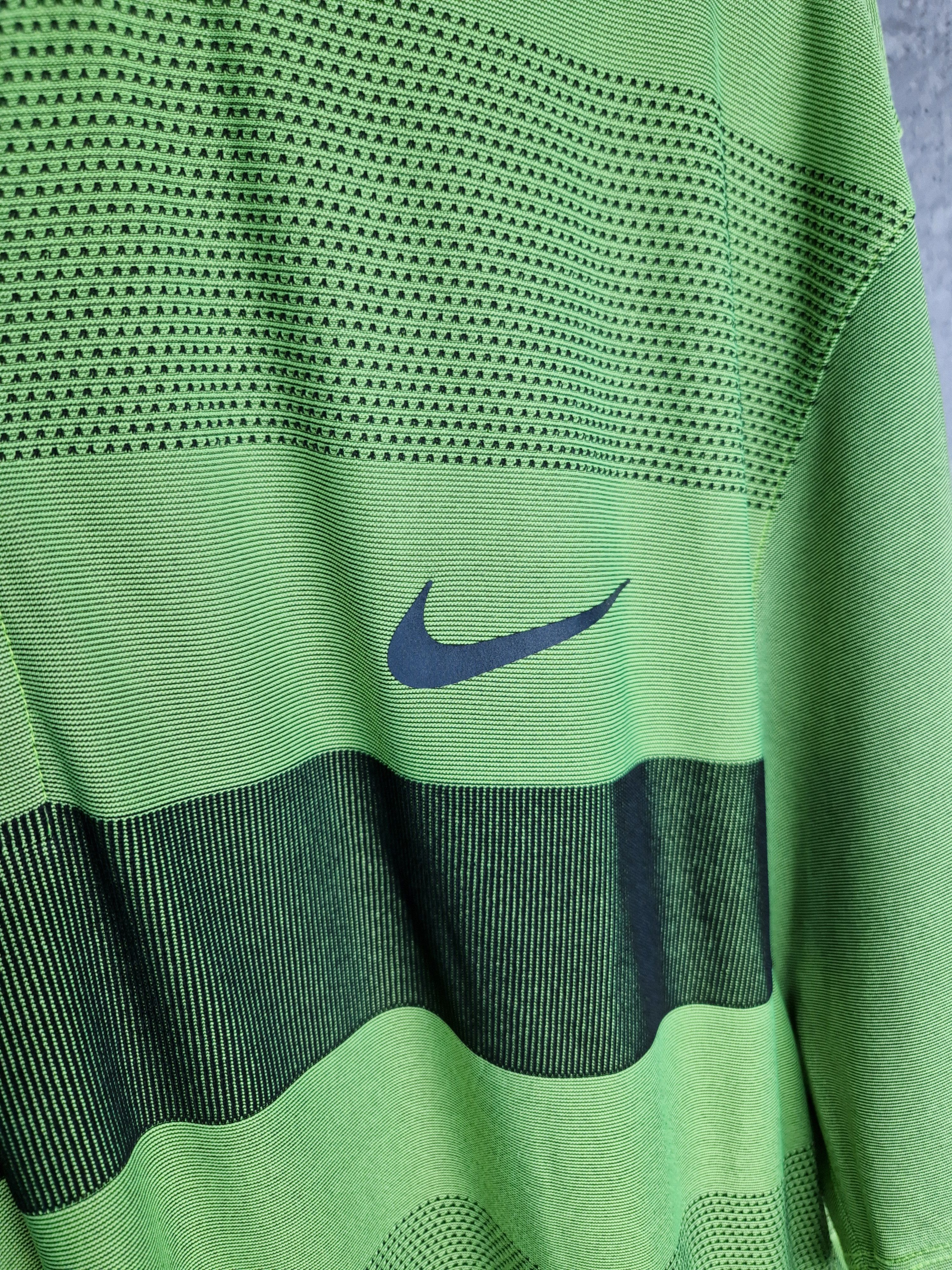 Nike Nike Golf Modern Fit Fly Swing Block Striped Polo Size US XL / EU 56 / 4 - 10 Thumbnail