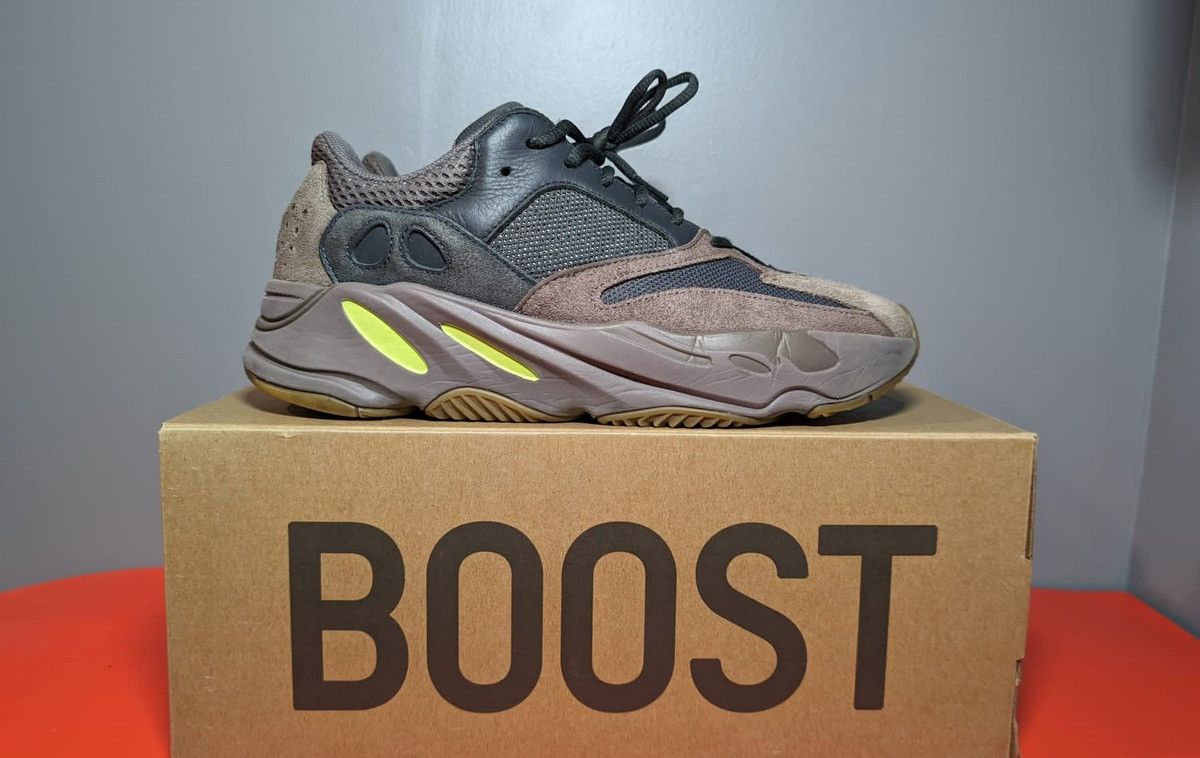 Yeezy Size 9 - adidas Yeezy Boost 700 V1 Mauve Size US 9 / EU 42 - 1 Thumbnail