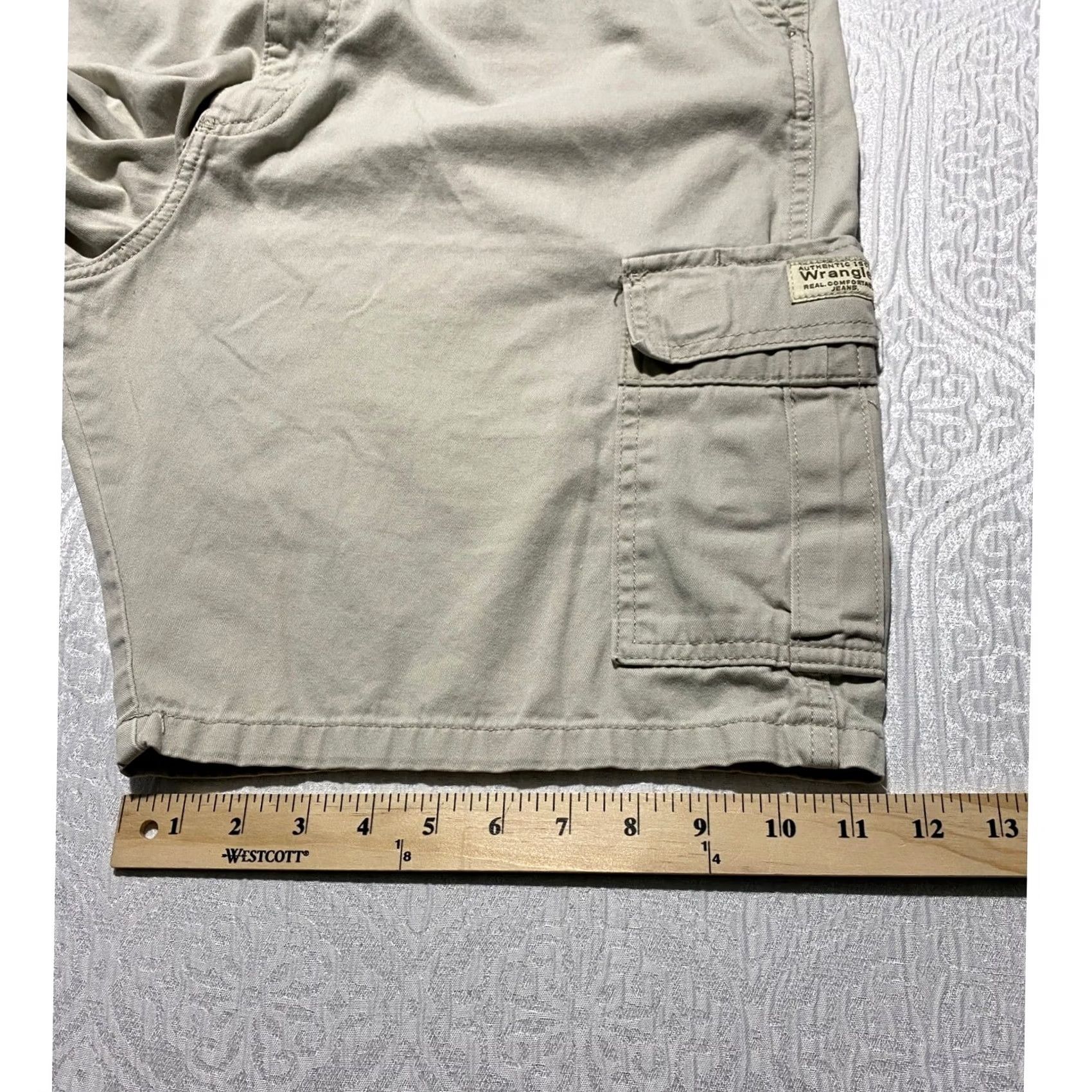 Wrangler Wrangler Mens 36 Tan Khaki Cotton Cargo Shorts Utility Workwear Size US 36 / EU 52 - 7 Thumbnail