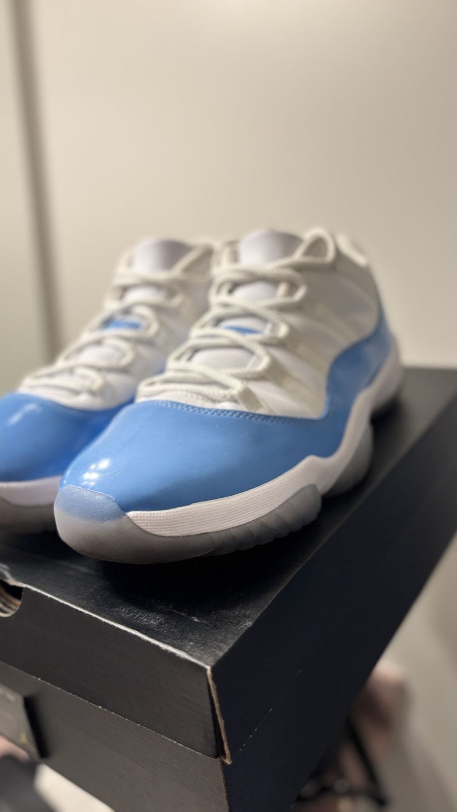 Jordan Brand AIR JORDAN 11 LOW UNC BLUE SZ 9.5 Size US 9.5 / EU 42-43 - 8 Thumbnail