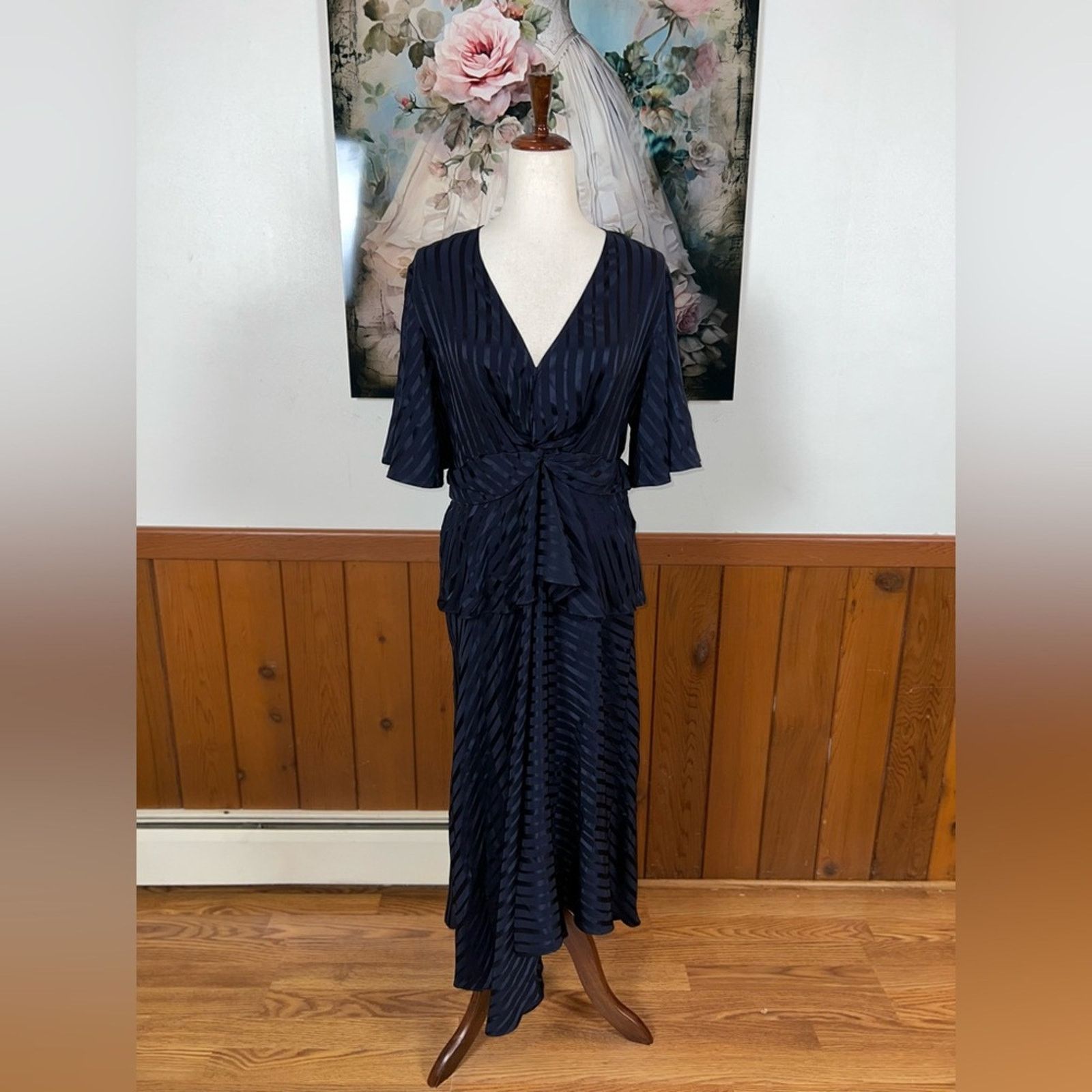 A.L.C. Stunning A.L.C. Avi Silk Shadow Stripe Dress! Size L / US 10 / IT 46 - 4 Thumbnail