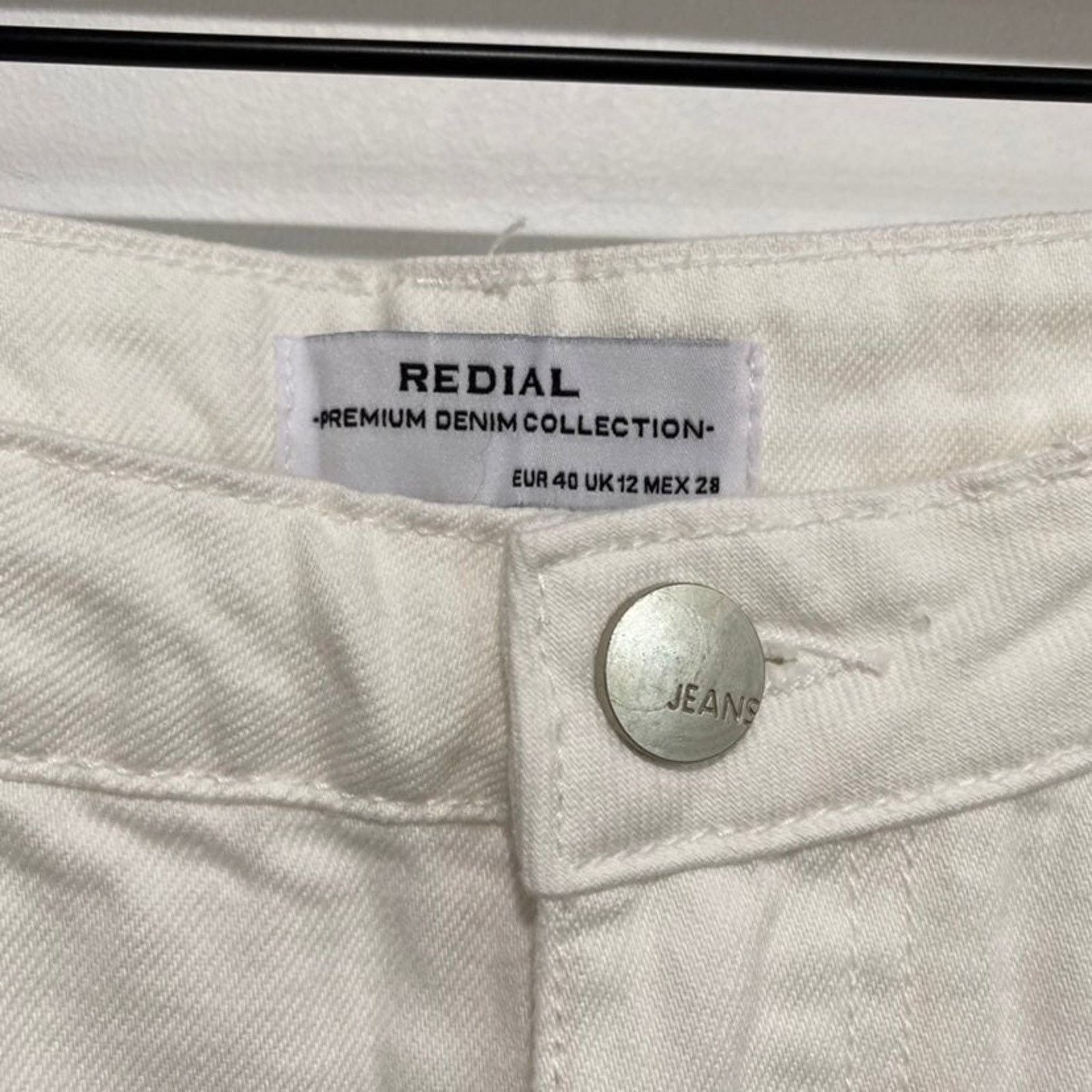 Nasty Gal Nasty Gal Redial Slim High Waisted Mom Jeans White Size 8 L Size 40" / US 18 - 5 Thumbnail