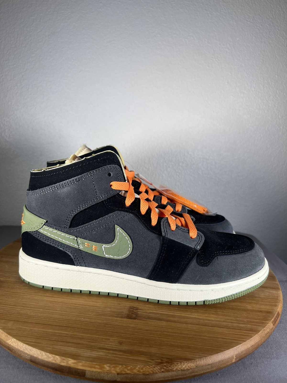 Air jordan 1 mid 39 hot sale