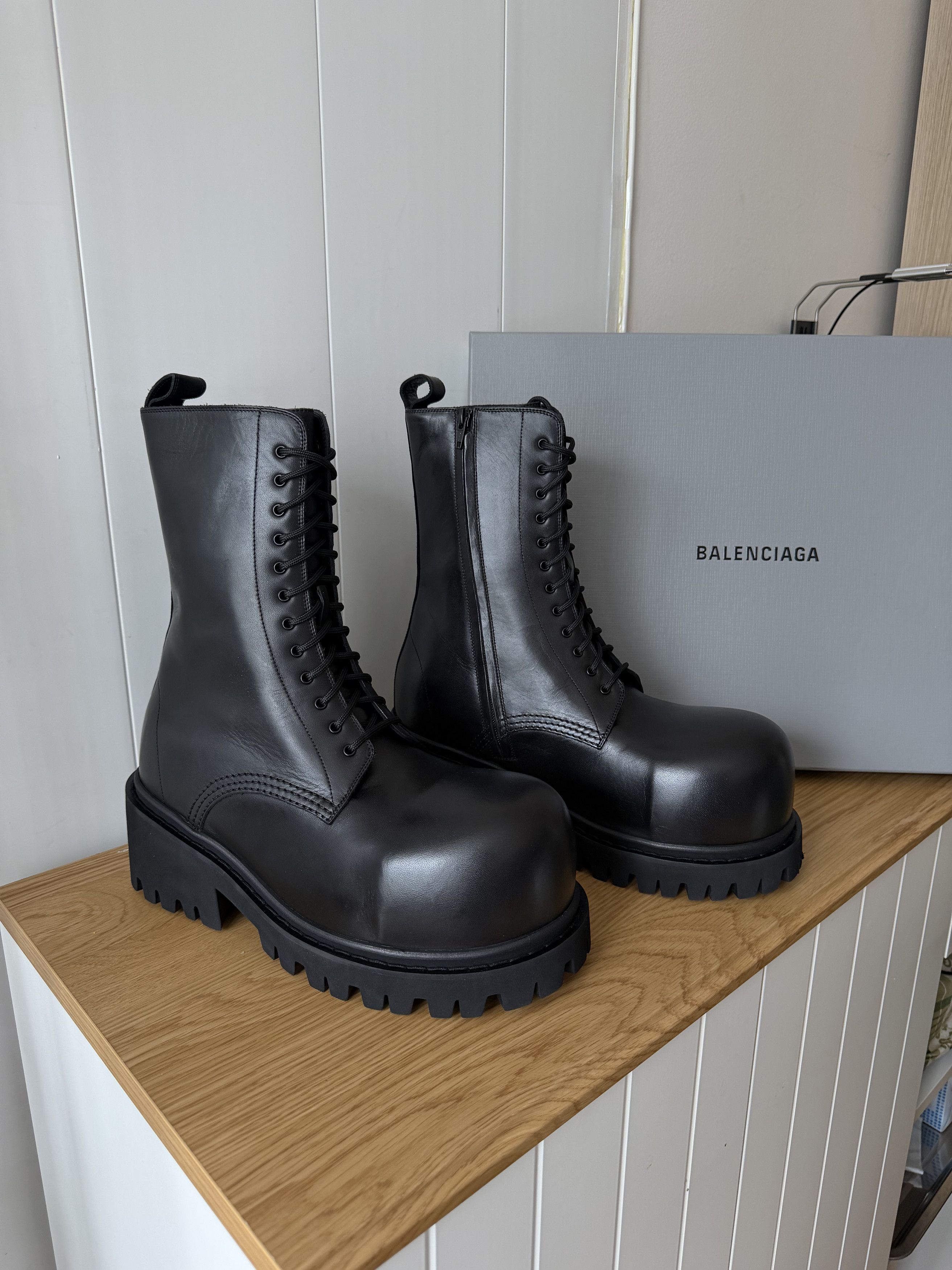 Balenciaga FW24 RUNWAY TALL STOMPER BOOTS | Grailed