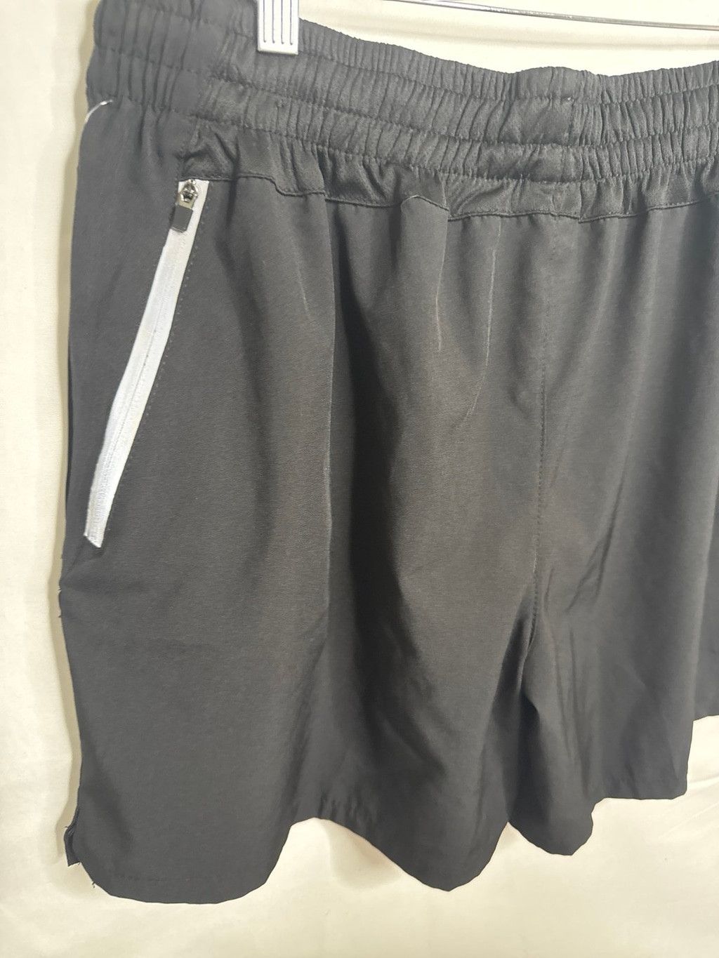 The Unbranded Brand Men’s LEG3ND black workout training gym shorts sz Large Size US 36 / EU 52 - 5 Thumbnail