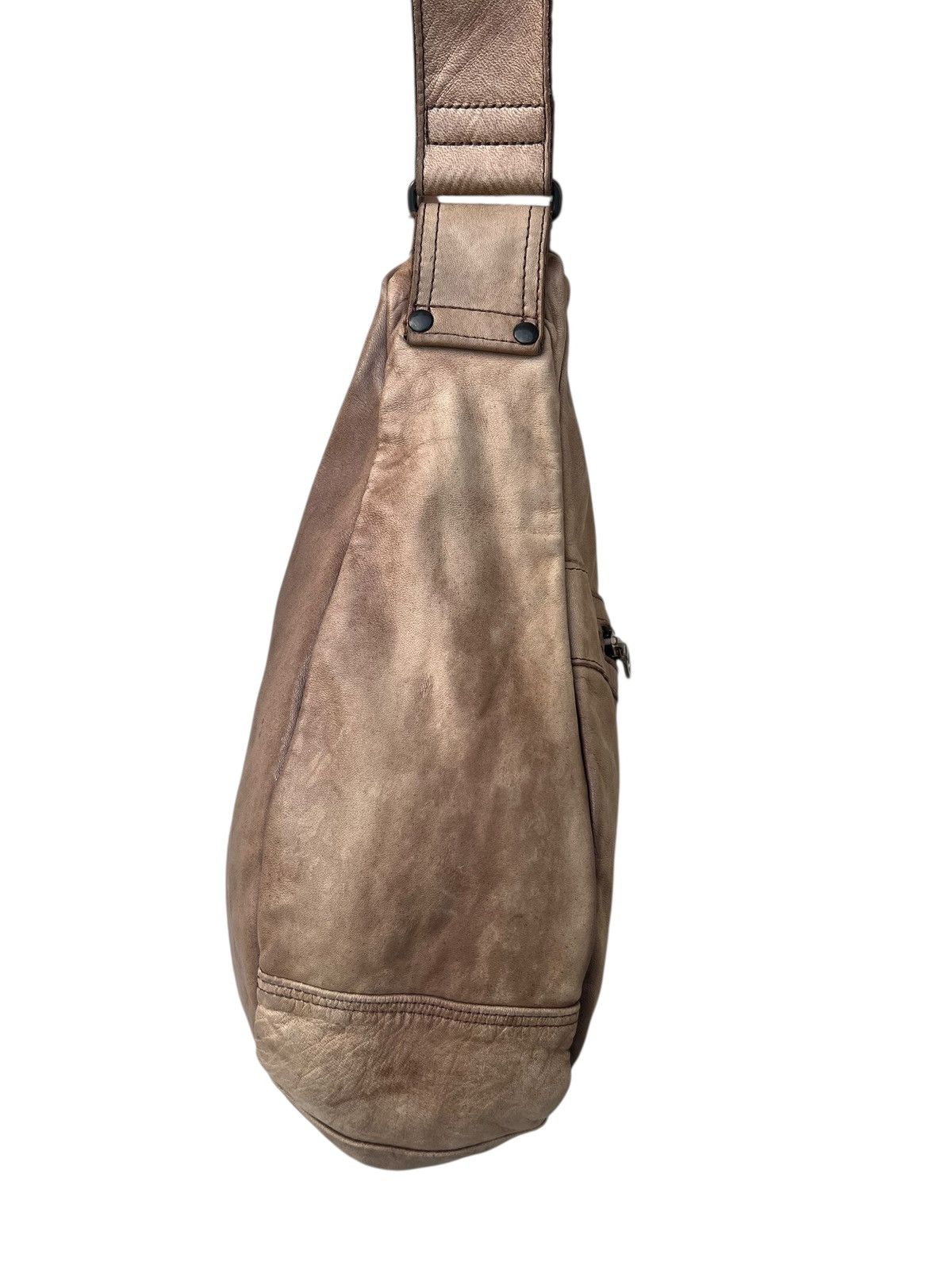 Leather Vintage Sazaby Japan RiRi Zip Patina Leather Banana Bag Size ONE SIZE - 14 Thumbnail