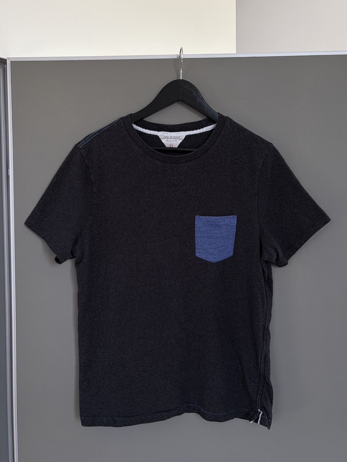 Rag & Bone Rag & Bone One Pocket Gray T-shirt Size US XL / EU 56 / 4 - 1 Thumbnail