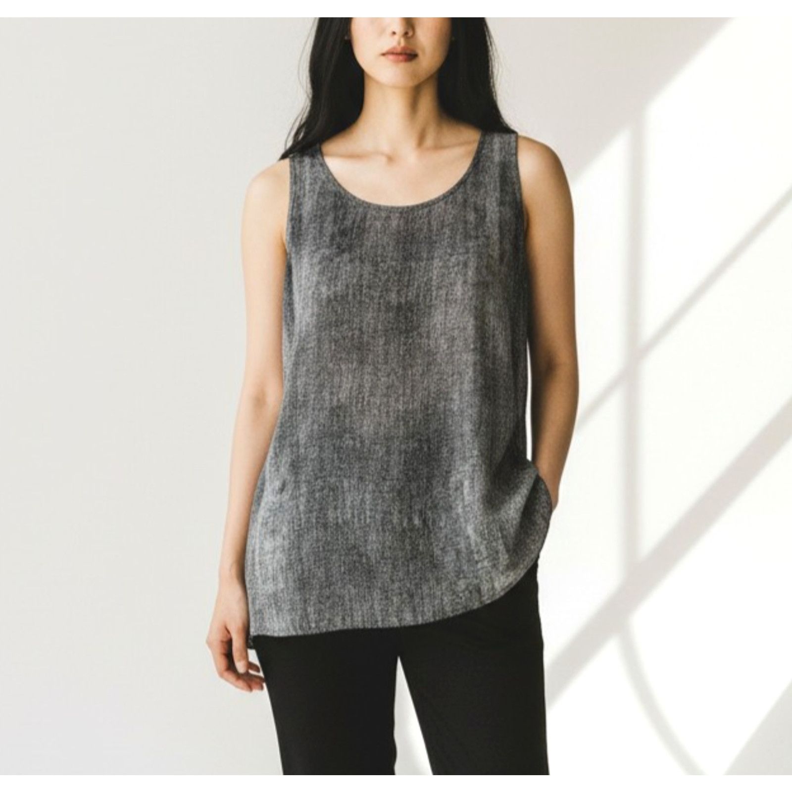 Eileen Fisher NWoT EILEEN FISHER 100% Silk Hazy Printed Tank Top Sz M $258 Size M / US 6-8 / IT 42-44 - 1 Thumbnail