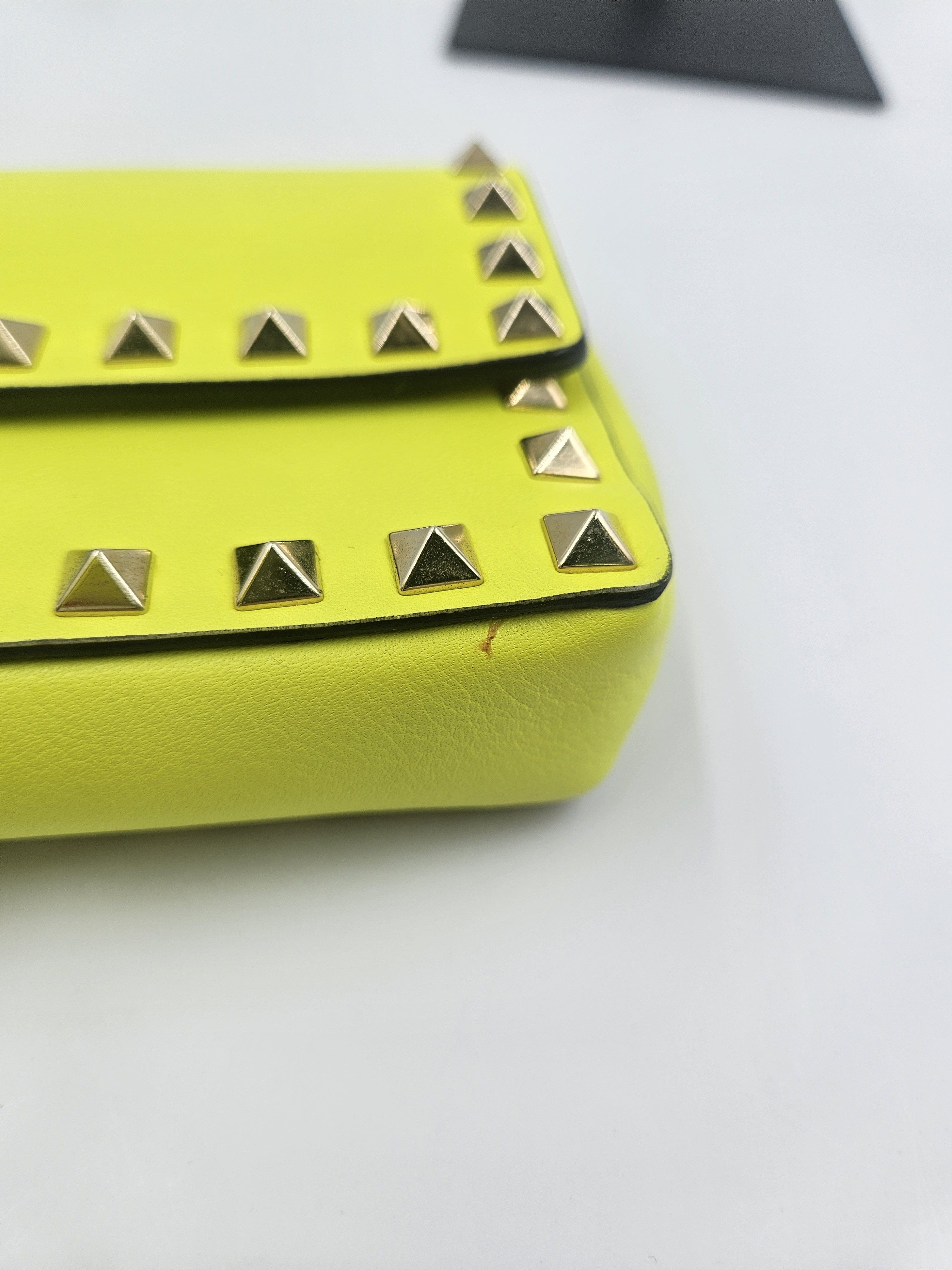 Valentino Valentino Garavani Neon Yellow Rockstud Bracelet Clutch Size ONE SIZE - 14 Thumbnail