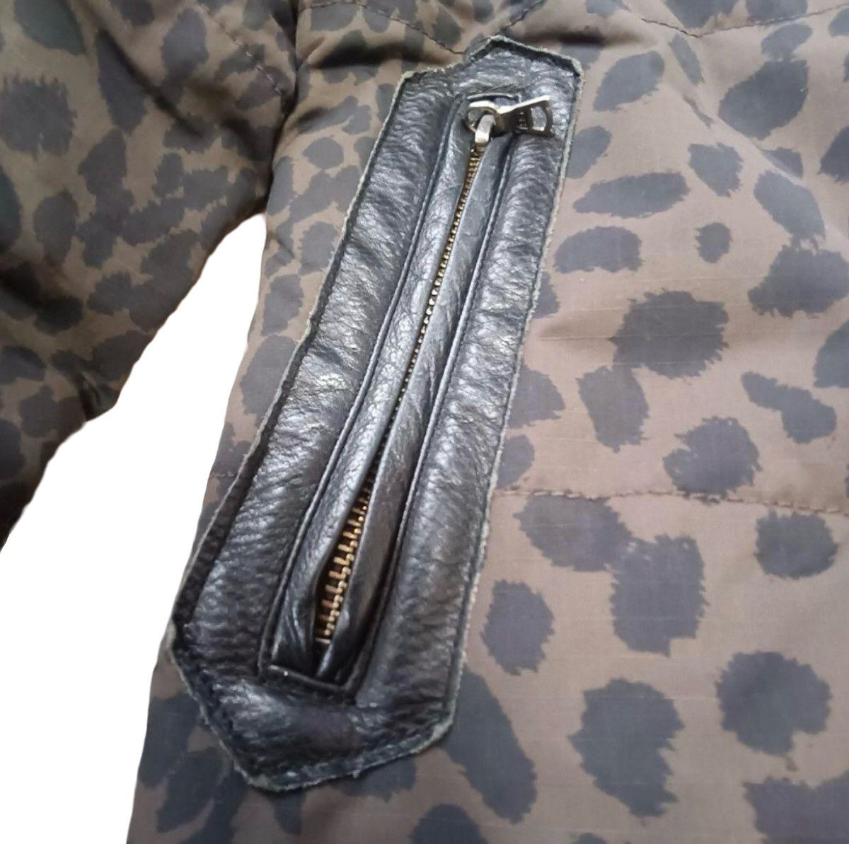 Hysteric Glamour HYSTERIC GLAMOUR Primaloft Leopard Print Fur Collar Jacket Size US S / EU 44-46 / 1 - 12 Thumbnail