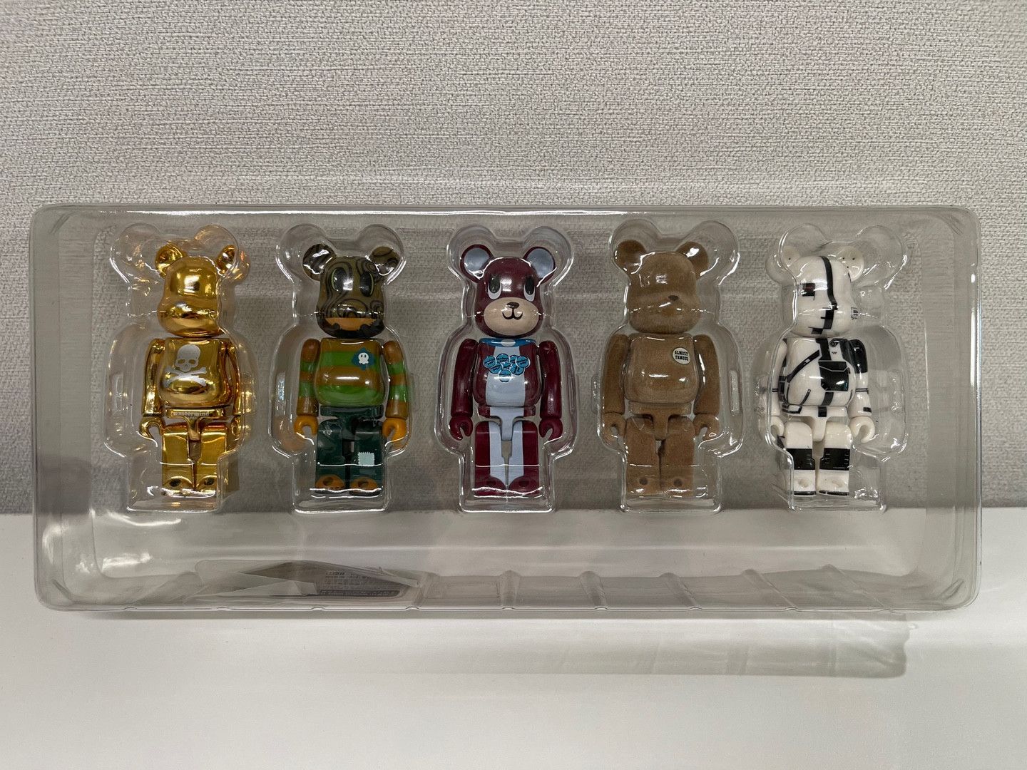 Medicom Toy BE@RBRICK WORLD WIDE TOUR AT NYC 100% 5 SET Size ONE SIZE - 3 Thumbnail