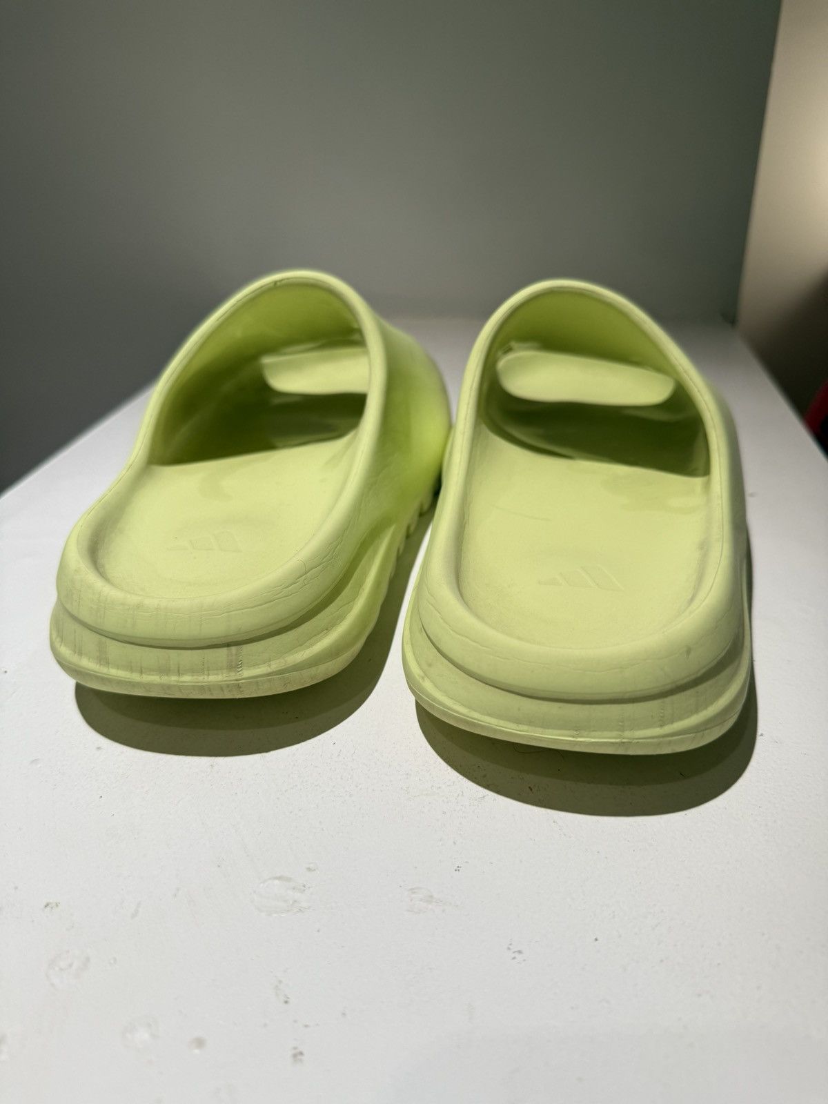 Yeezy Yeezy Slide Glow Green Size US 8 / EU 41 - 3 Thumbnail