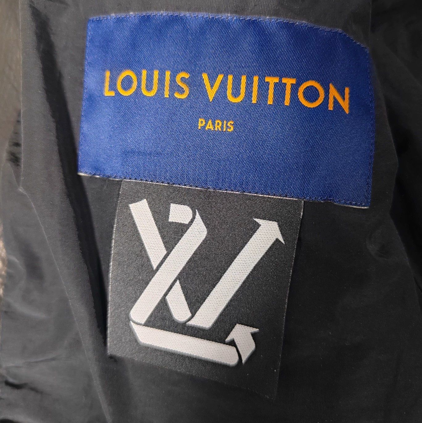 Louis Vuitton black embroidered leather pilot jacket Size US M / EU 48-50 / 2 - 2 Thumbnail