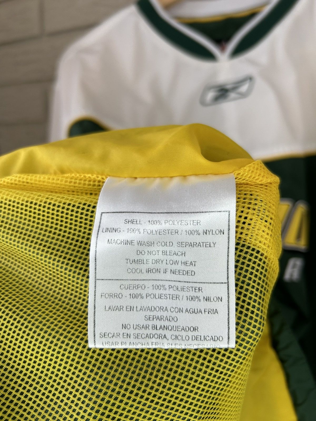 NFL × Reebok × Vintage Vintage Reebok CFL Edmonton Eskimos Football Jacket Size US M / EU 48-50 / 2 - 10 Thumbnail