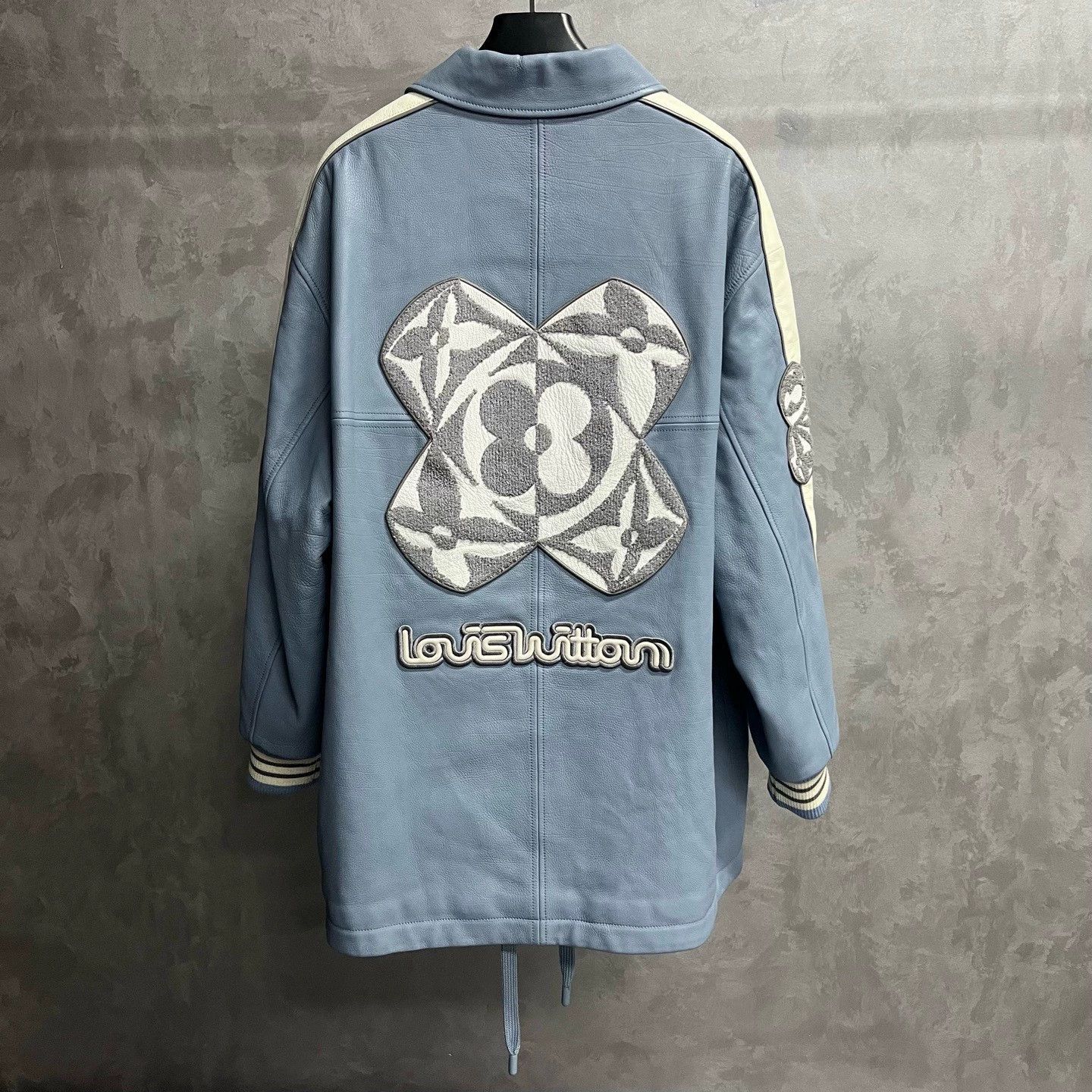 Louis Vuitton louis vuitton blue leather long coach jacket Size US XXL / EU 58 / 5 - 5 Thumbnail