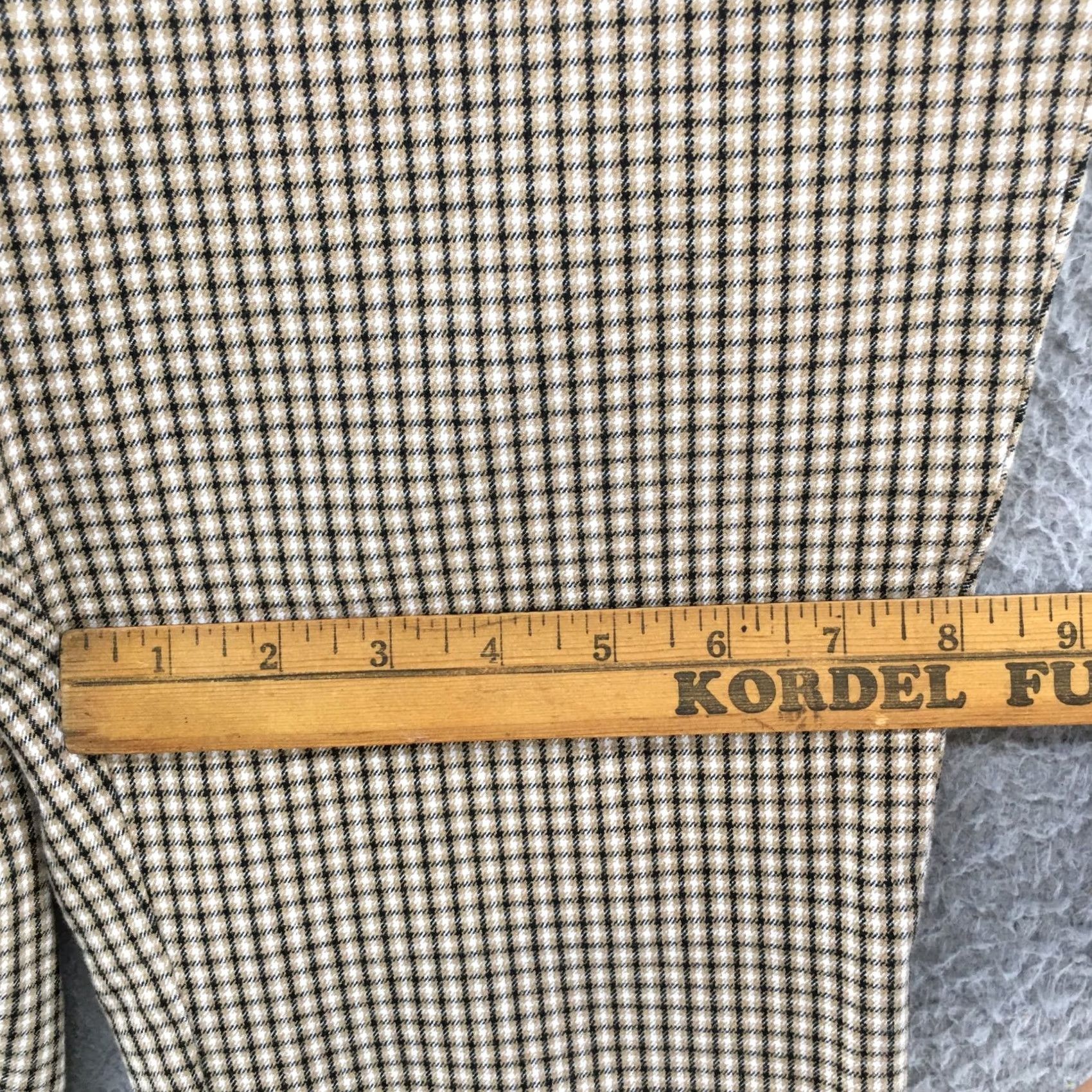 Banana Republic Banana Republic Dress Pants Shirt? Actually Pants Womens 6 Brown Plaid Zip Fly Trouser Dress Pants Banana Republic Women 6 Brown Plaid Zip Fly Size 28" / US 6 / IT 42 - 6 Thumbnail