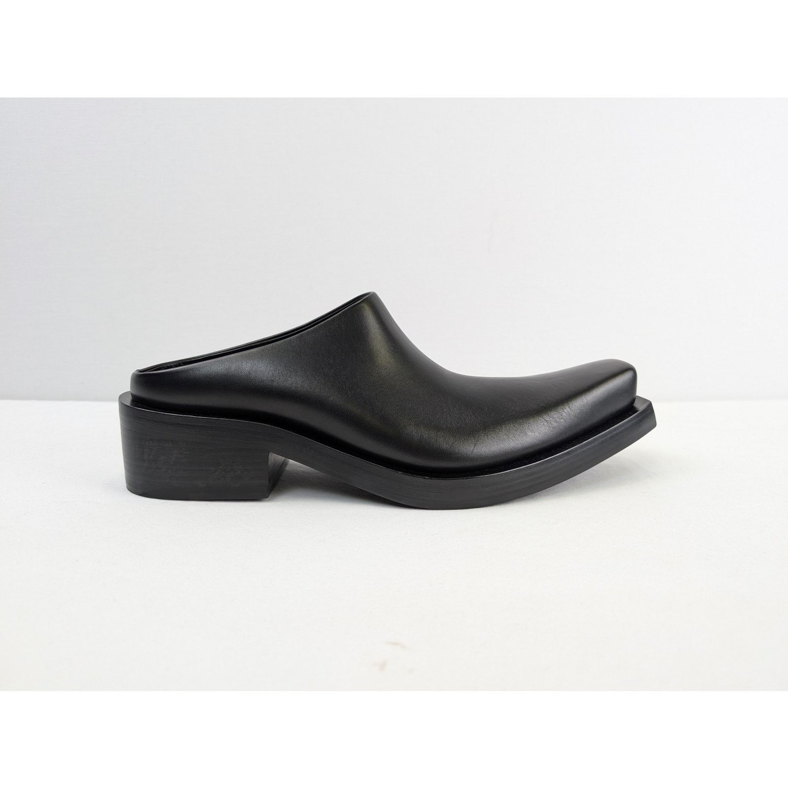 Balenciaga o1rshd1 New Matt Calfskin Santiago Mule Sandal in Black Size US 12 / EU 45 - 5 Thumbnail