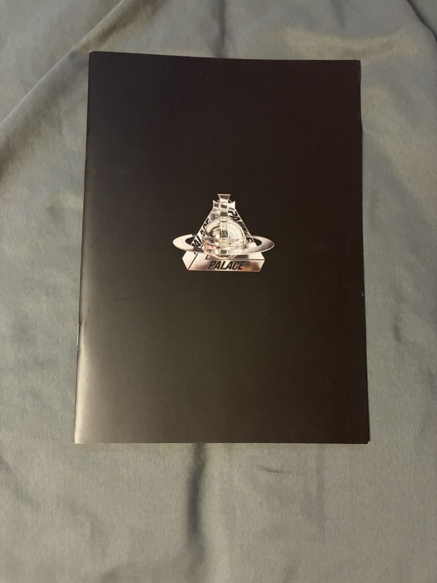 Palace × Vivienne Westwood Palace Vivienne Westwood Fruits Zine Size ONE SIZE - 2 Thumbnail