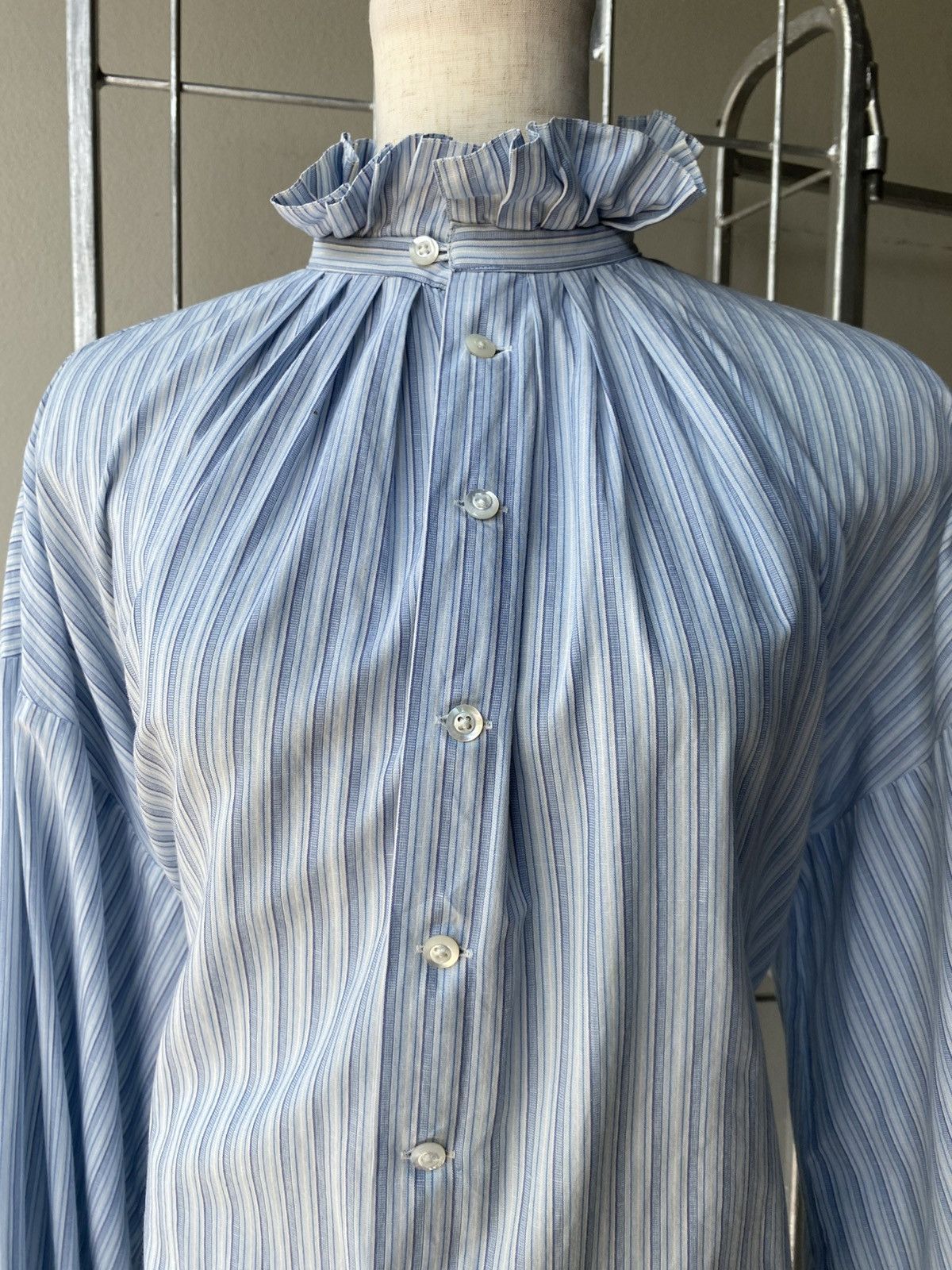 Ralph Lauren Ralph Lauren Blue Striped Blouse Pleated Collar & Cuffs. Size M / US 6-8 / IT 42-44 - 4 Thumbnail