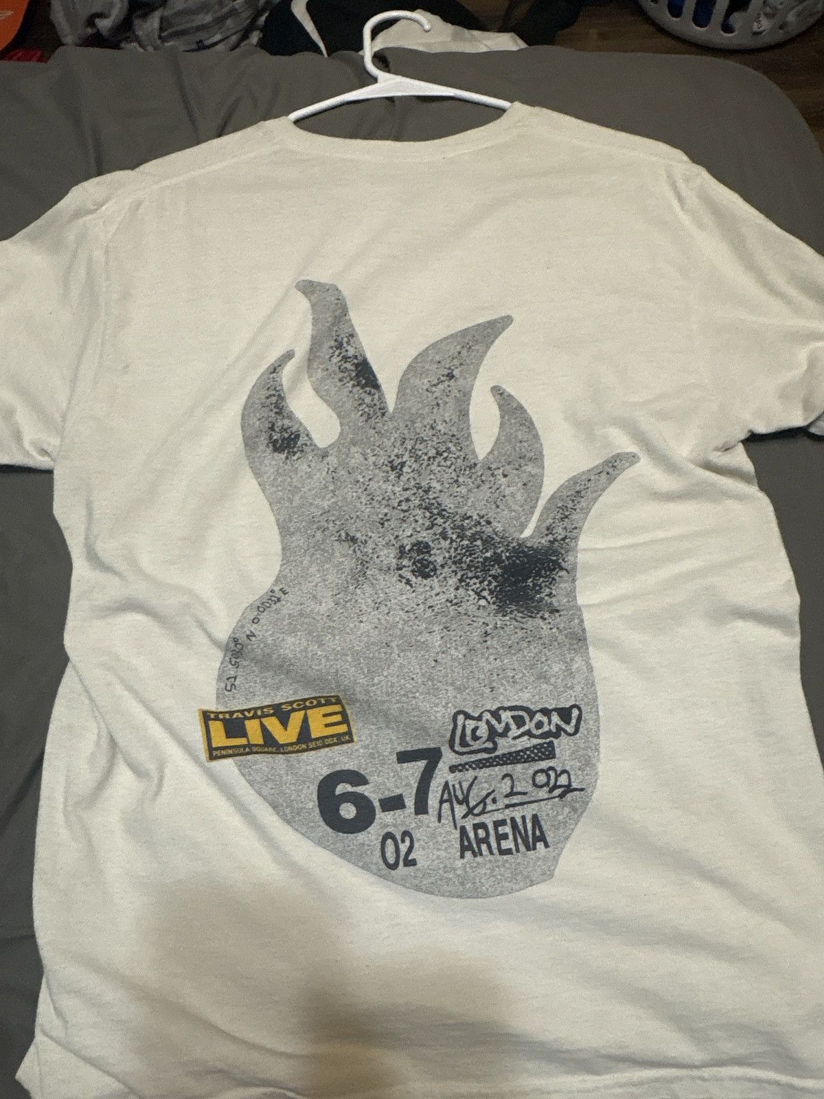 Travis Scott Travis Scott tour London flame tee Size US S / EU 44-46 / 1 - 2 Thumbnail