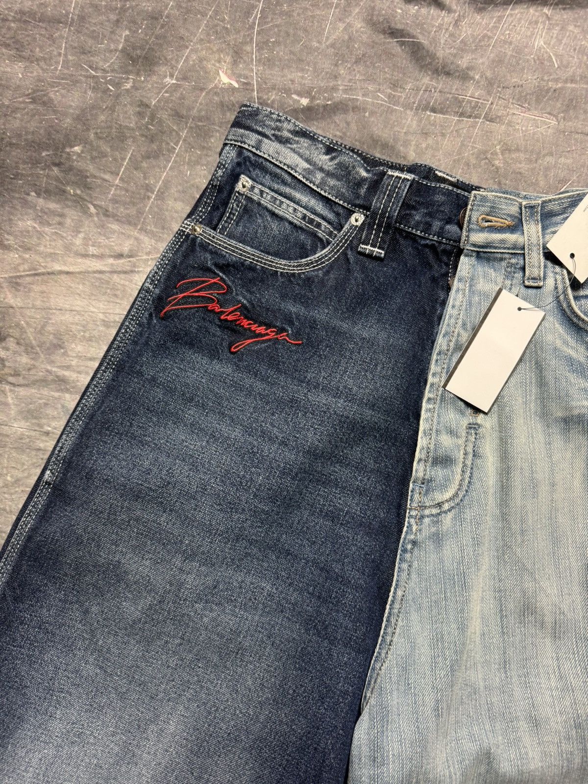 Balenciaga Balenciaga Embroidered 50/50 Color block Jeans Size US 30 / EU 46 - 3 Thumbnail