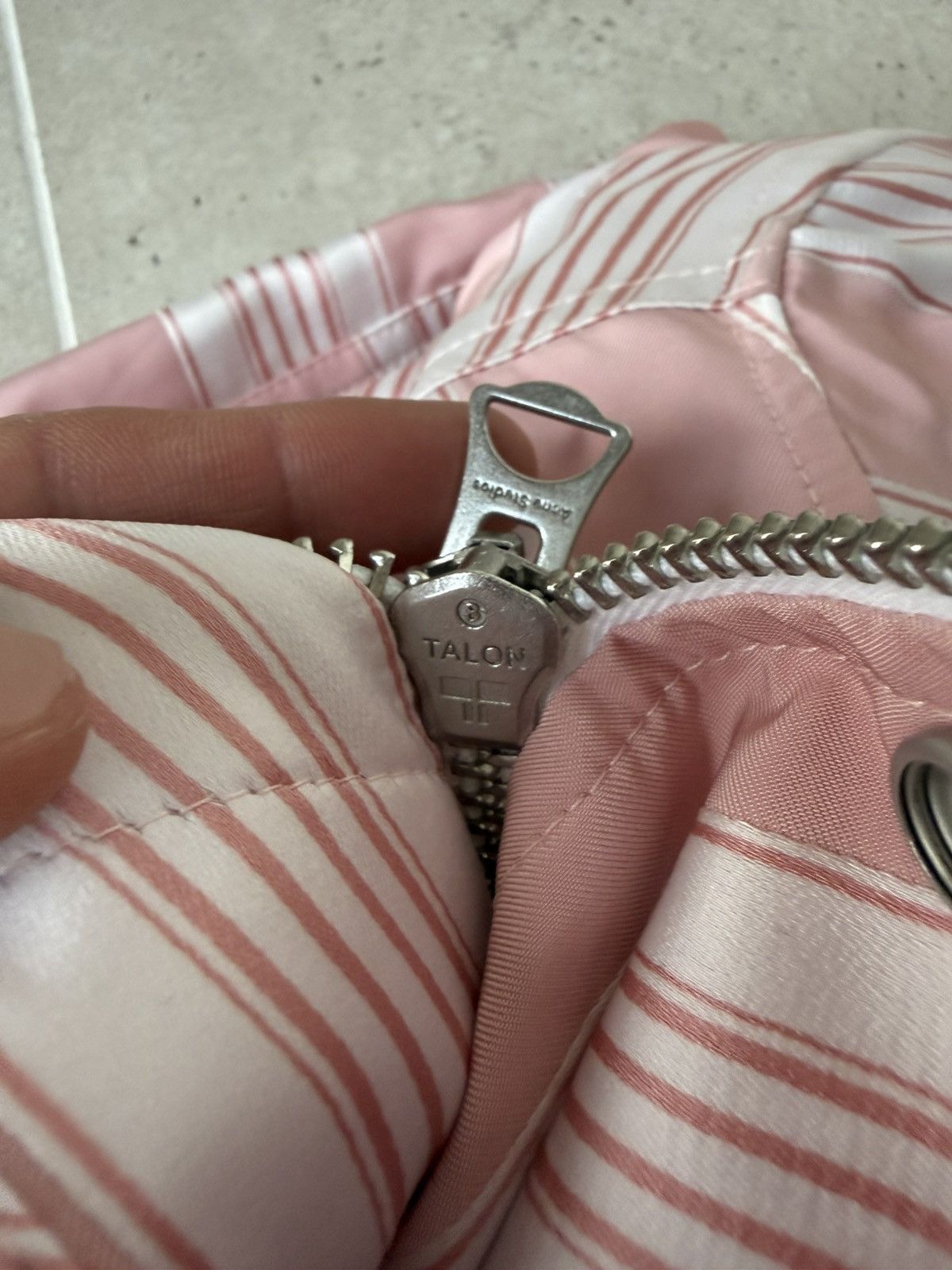 Acne Studios ACNE STUDIOS Varden pink white striped padded bomber jacket Size S / US 4 / IT 40 - 4 Thumbnail