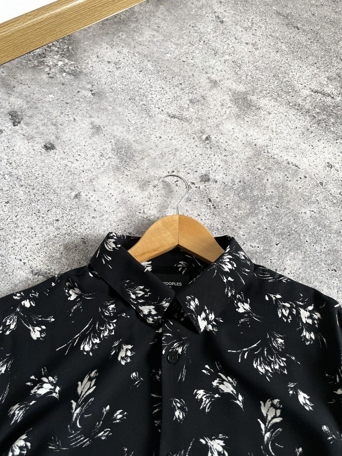 The Kooples The Kooples Black And White Floral Printed Button Down Shirt Size US L / EU 52-54 / 3 - 7 Thumbnail