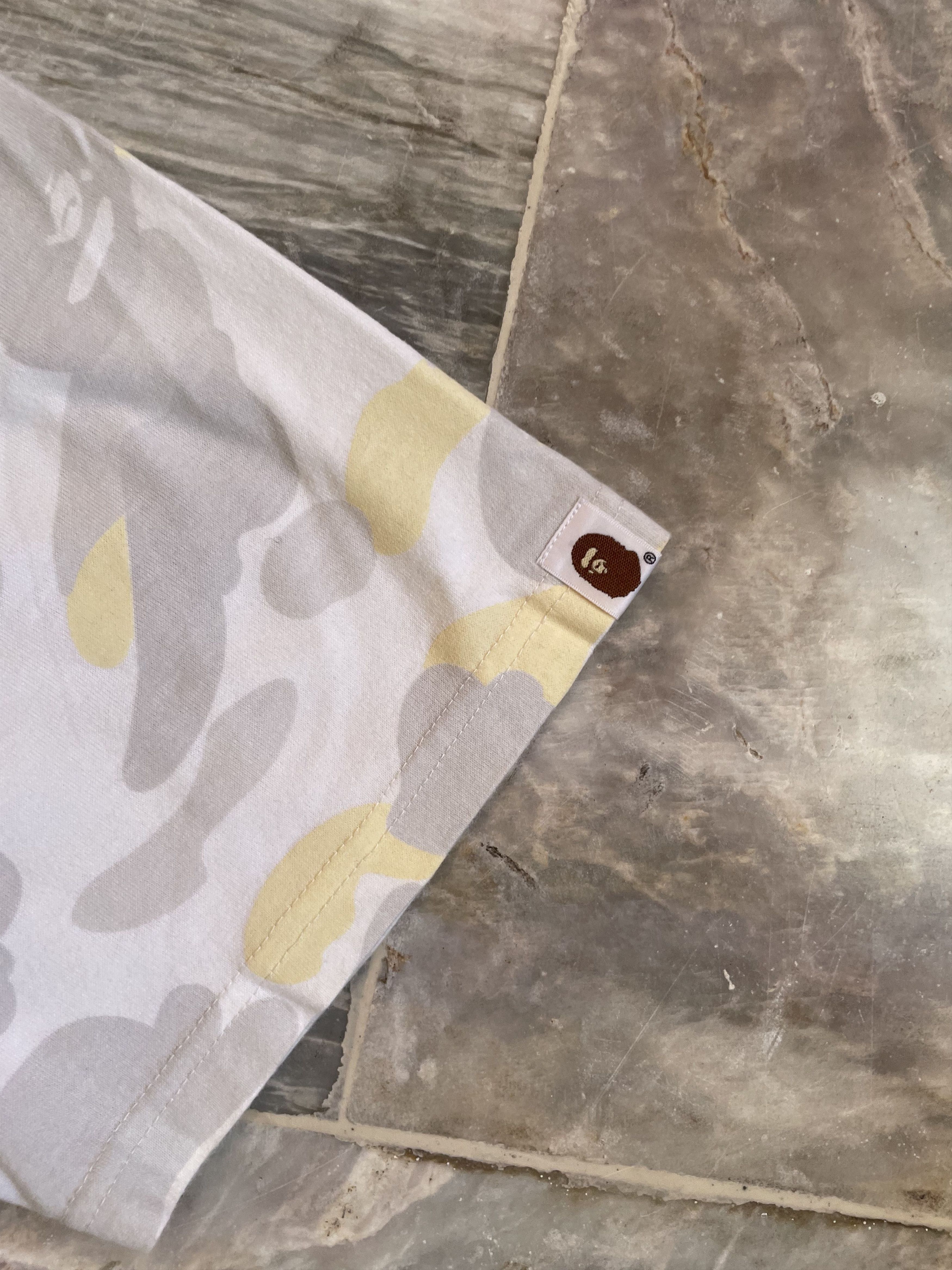 Bape Bape White Camo - GITD Shirt Size US XL / EU 56 / 4 - 5 Thumbnail