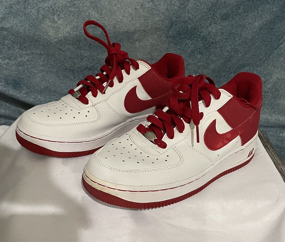 Nike Nike Air White And Red Size 6.5Y Size US 6.5 / IT 36.5 - 1 Thumbnail