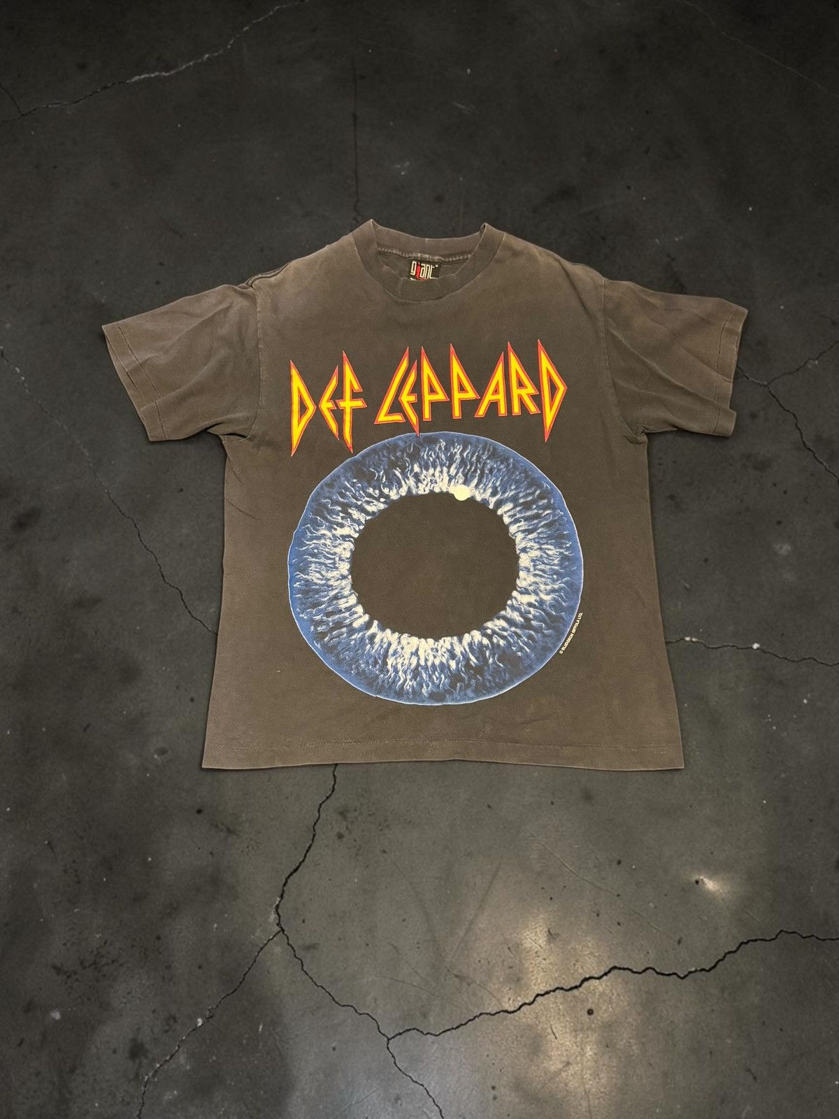 Band Tees Vintage Def Leppard Band "Adrenalize" Tour Shirt Size US L / EU 52-54 / 3 - 1 Thumbnail