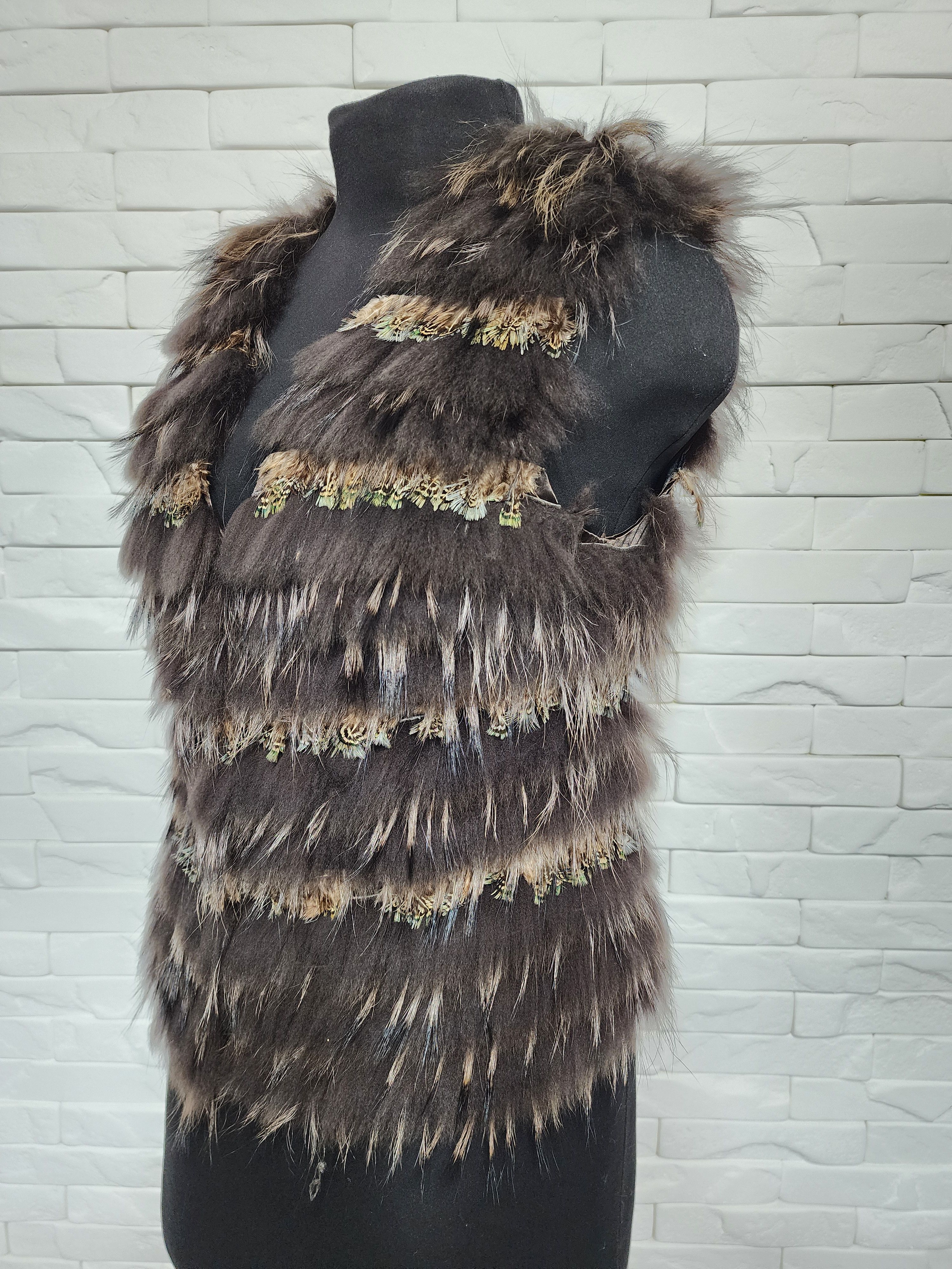 Designer Women's vest made of genuine fluffy fur and feathers. Size M / US 6-8 / IT 42-44 - 1 Thumbnail