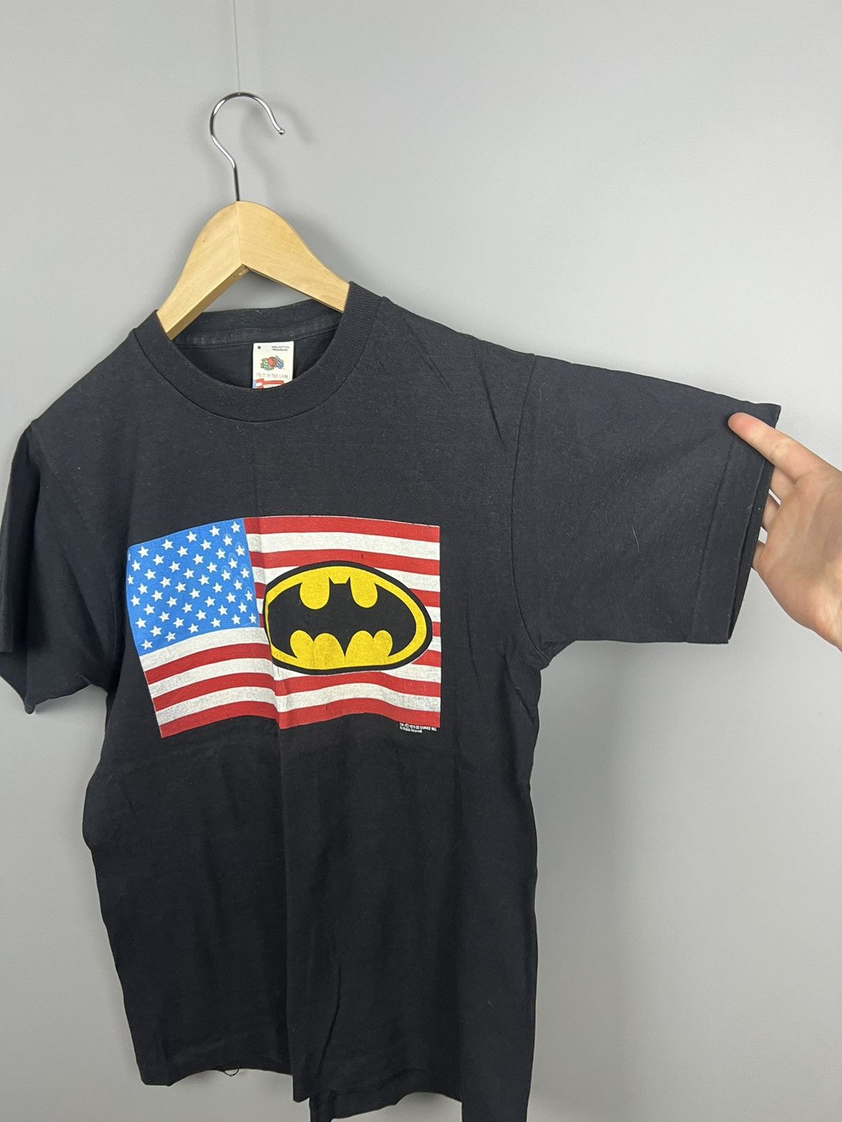 DC Comics Vintage 1989 Batman USA Flag Logo Stanley Desantis Tee RARE Size US M / EU 48-50 / 2 - 7 Thumbnail