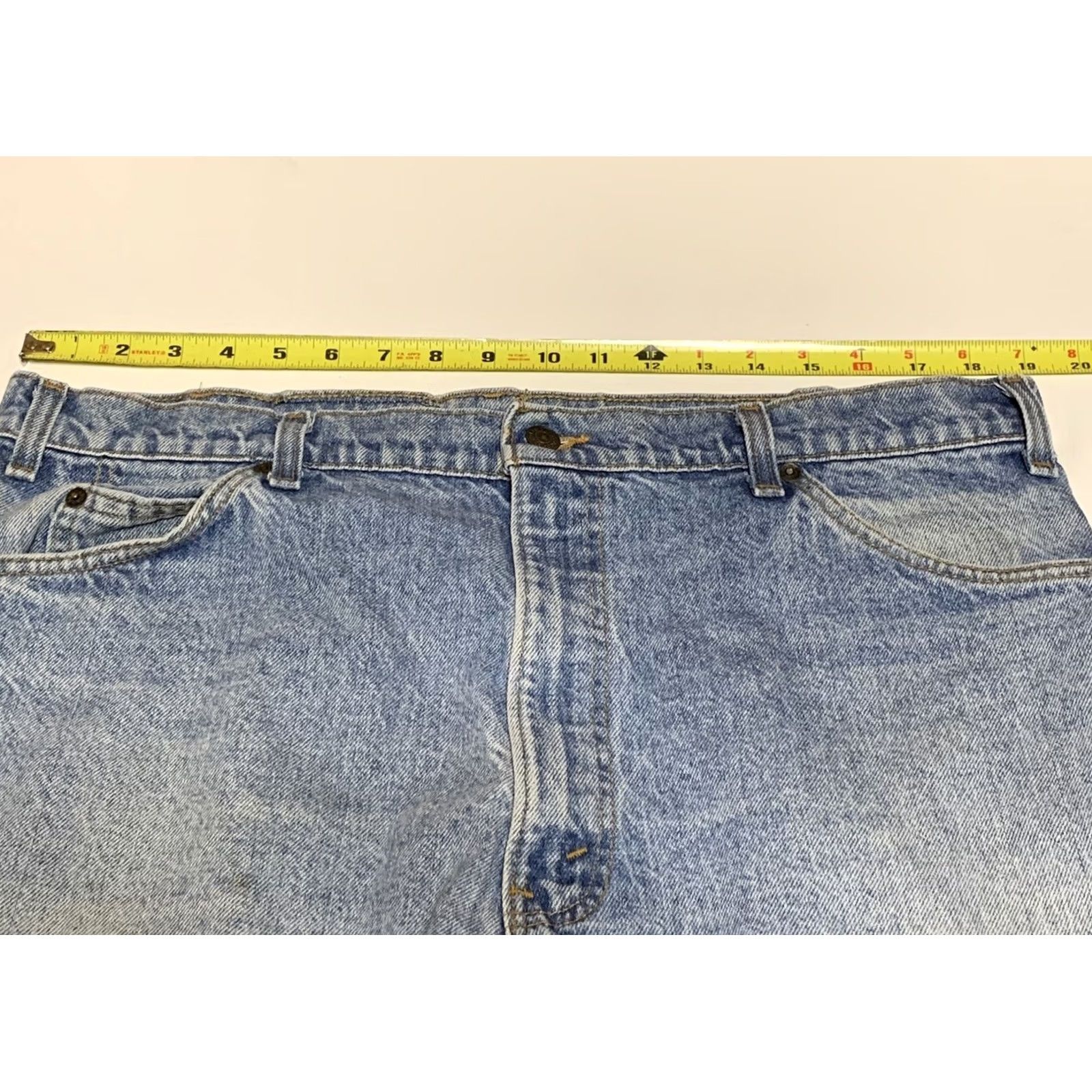 Levi's VINTAGE Levi's 540 Jeans Relaxed 38x31 Blue Denim Leather Tab Pockets 90s Mens Size US 38 / EU 54 - 3 Thumbnail