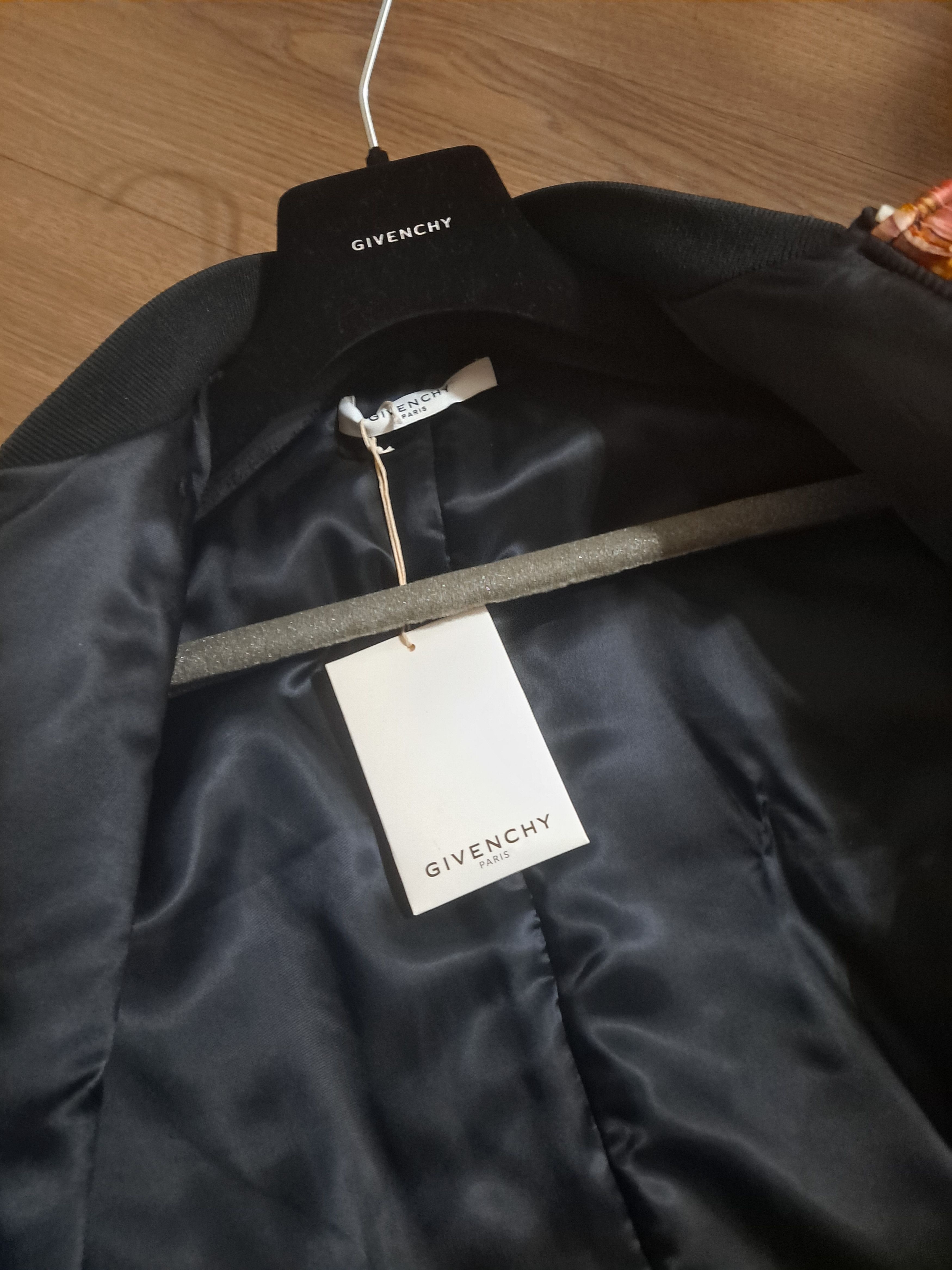 Givenchy NWT $4.8K Givenchy Floral silk bomber jacket brand new Size S / US 4 / IT 40 - 3 Thumbnail