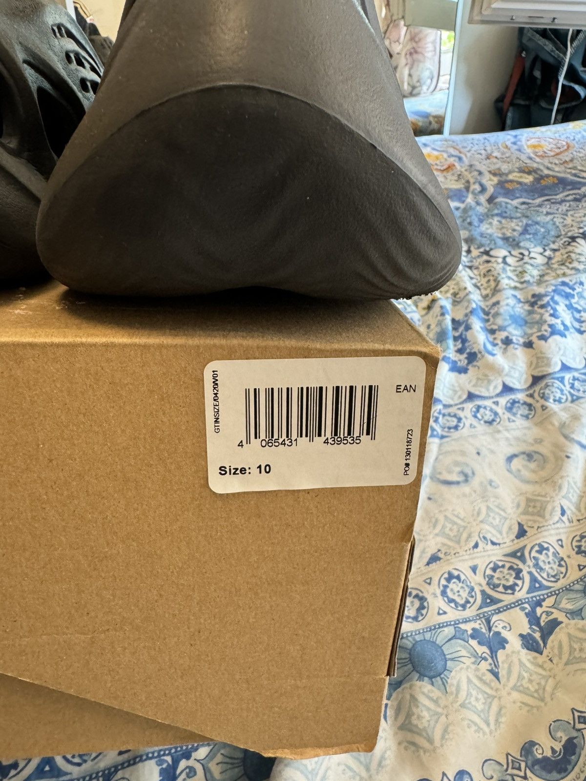 Yeezy YZY Foam Onyx Size US 10 / EU 43 - 5 Thumbnail