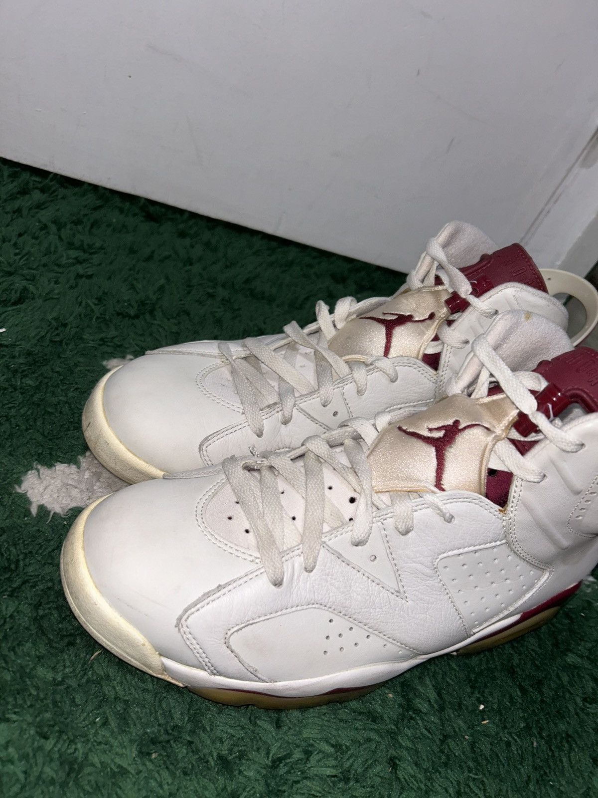 Jordan Brand Size 11 - Air Jordan 6 Retro 2015 Maroon Preowned With Box Size US 11 / EU 44 - 6 Thumbnail
