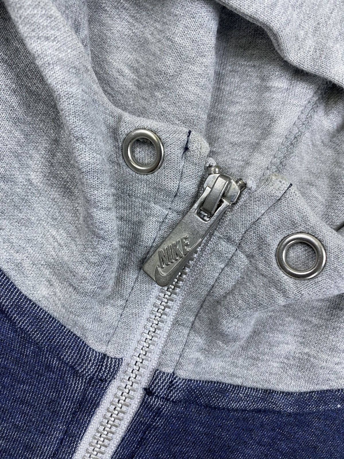 Nike Vintage Nike Athletics South Hooded Zipper Size US M / EU 48-50 / 2 - 8 Thumbnail
