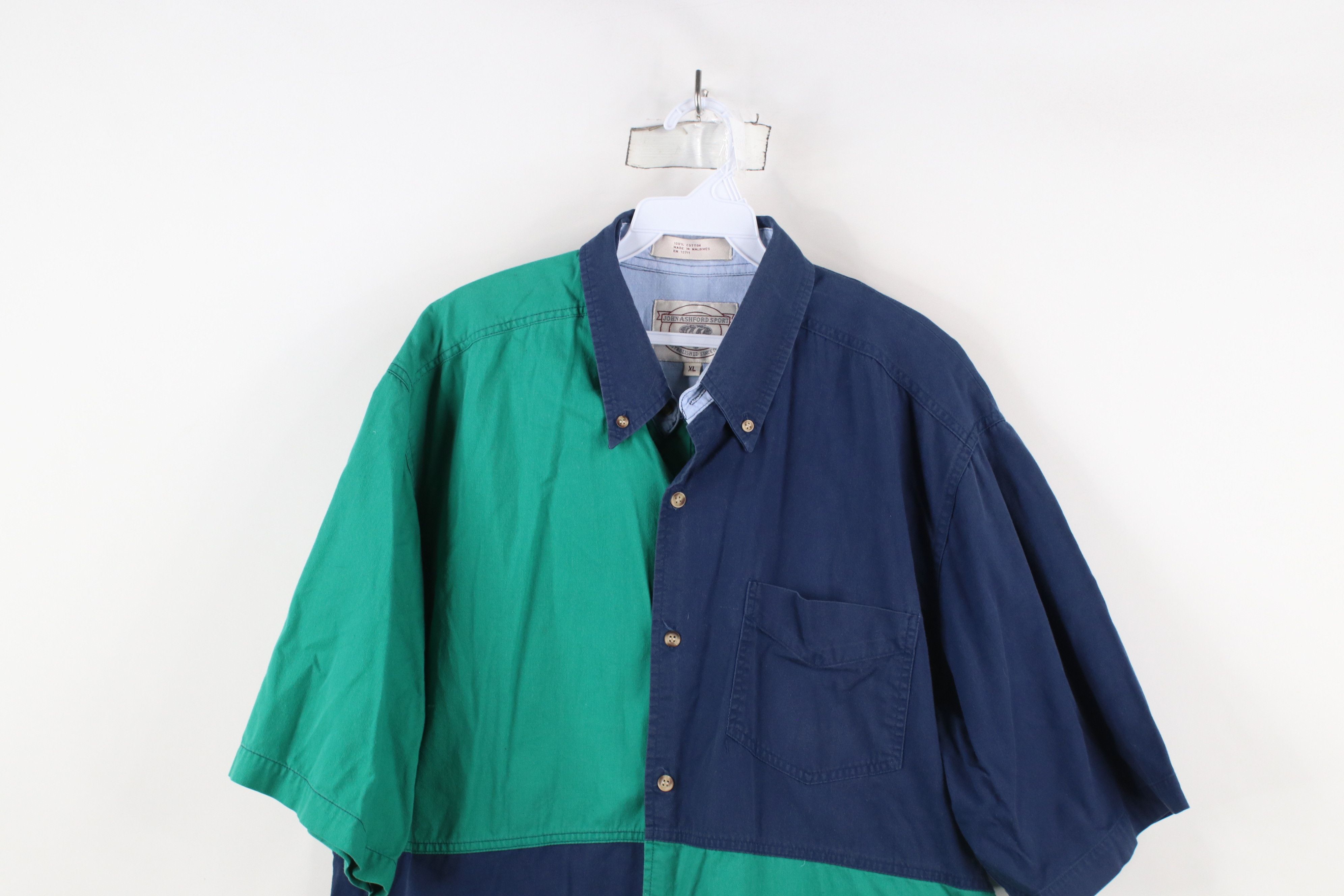 Vintage Vintage 90s Streetwear Block Short Sleeve Button Down Shirt Size US XL / EU 56 / 4 - 2 Thumbnail