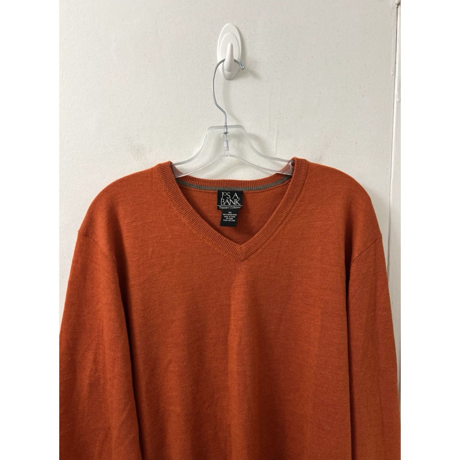 Jos. A. Bank Jos A Bank Travelers Collection Sweater Mens XL Orange V-Neck 100% Merino Wool Size US XL / EU 56 / 4 - 2 Thumbnail