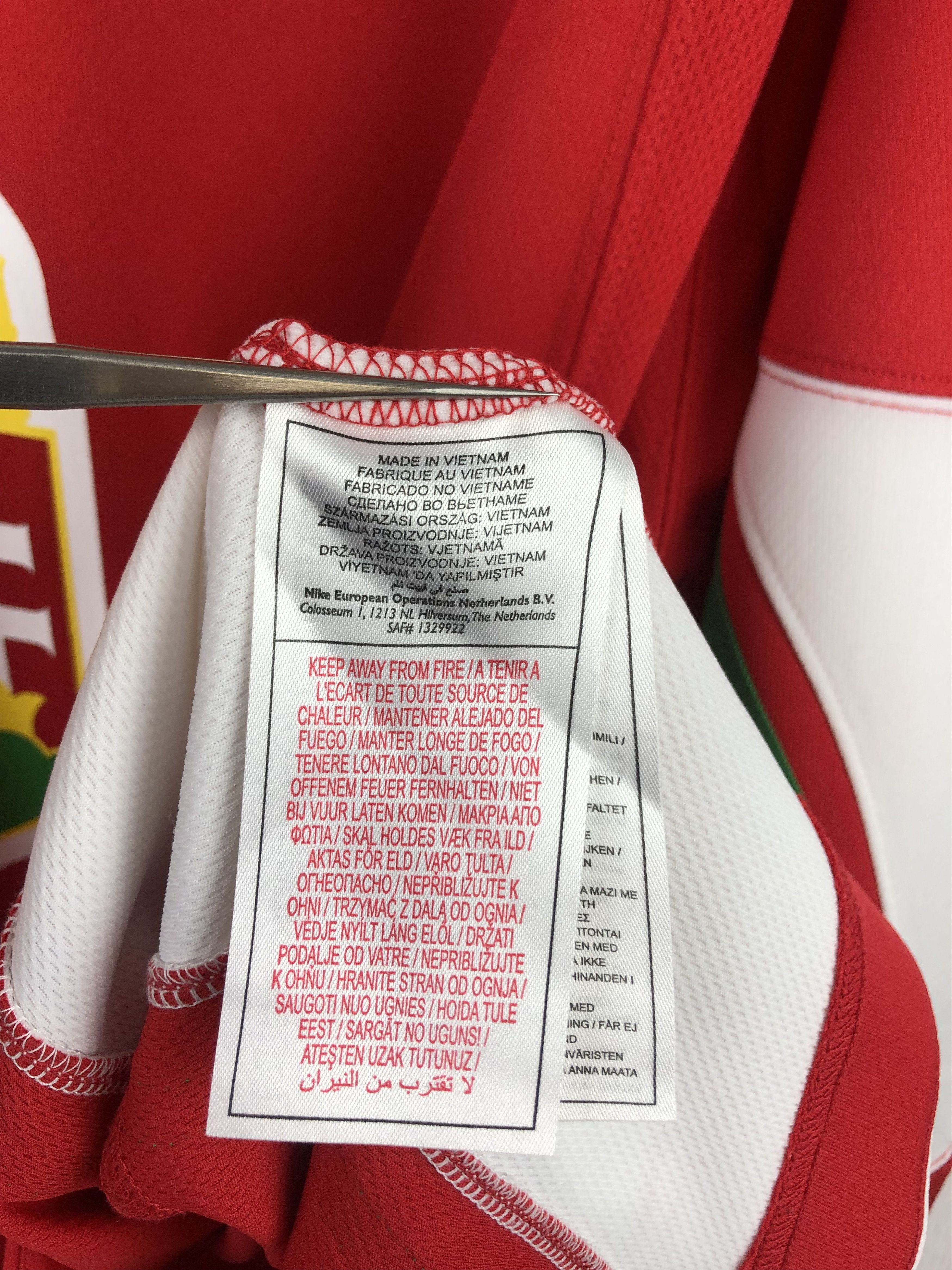 Nike Vintage Nike Team Hungary Ice Hockey Jersey Shirt Rare Size US M / EU 48-50 / 2 - 11 Thumbnail